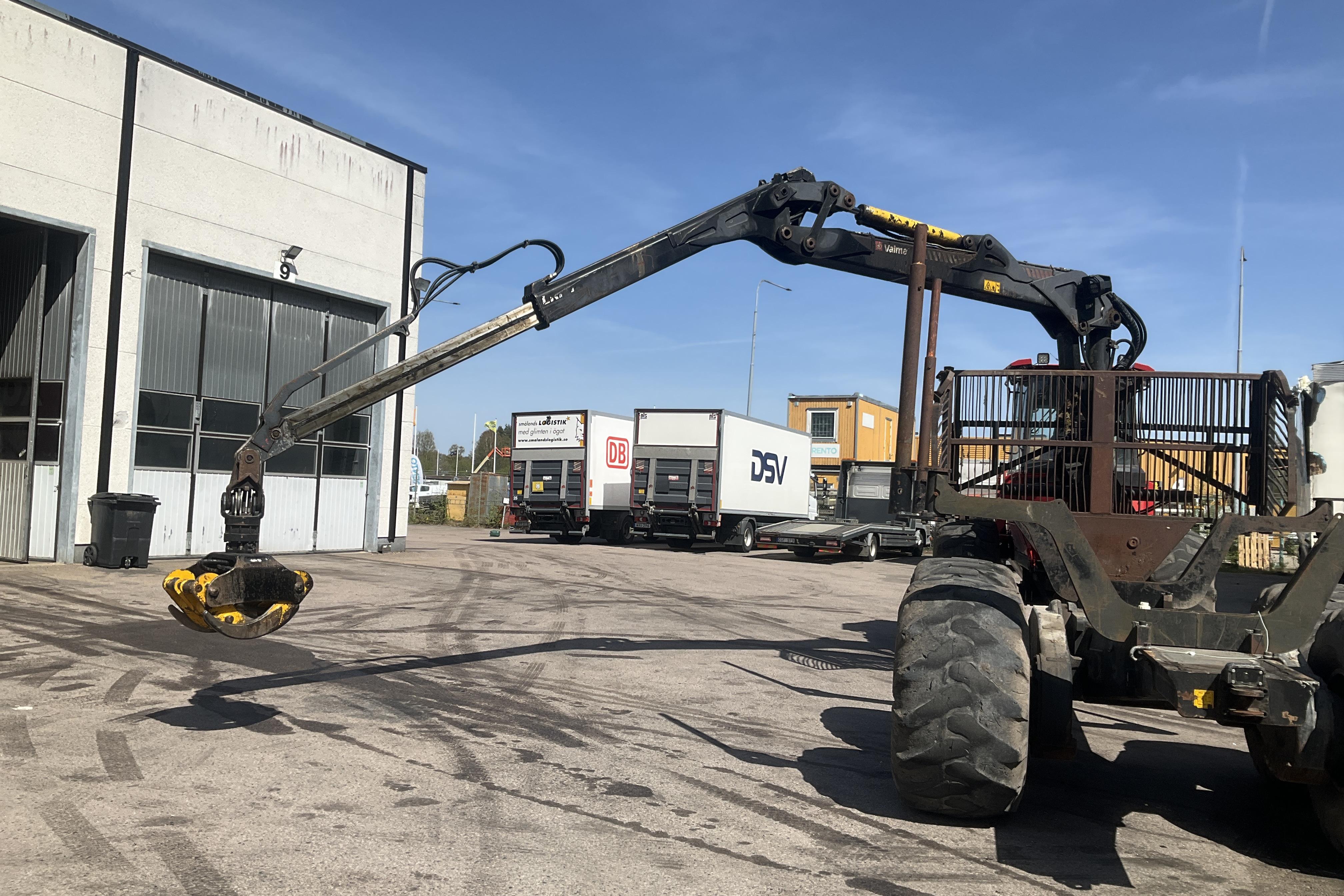 Valmet 890.3 skotare med grip - 0 km - Automatic - red - 2010