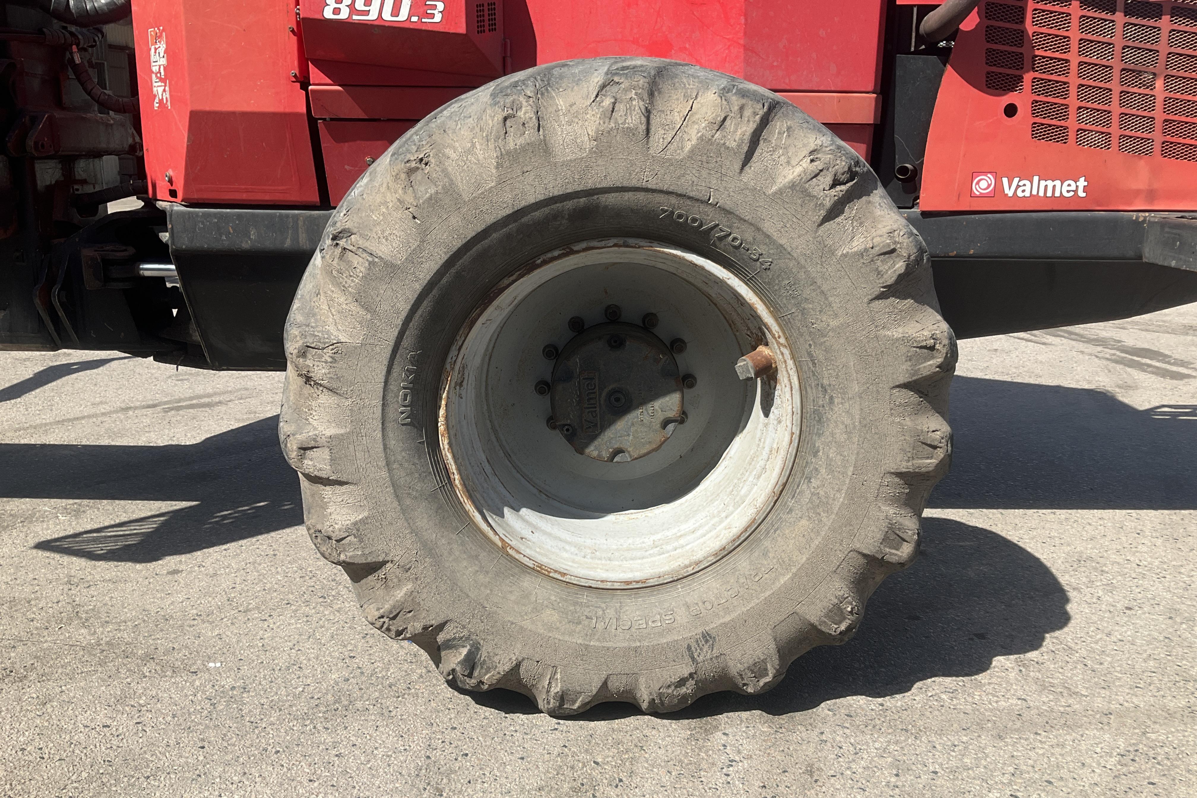 Valmet 890.3 skotare med grip - 0 km - Automatic - red - 2010