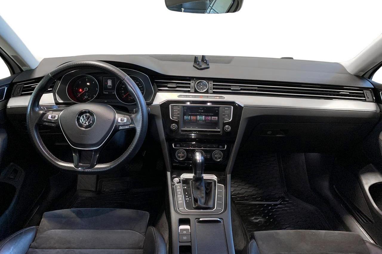 VW Passat 2.0 TDI Sportscombi 4MOTION (190hk) - 178 850 km - Automatic - white - 2016