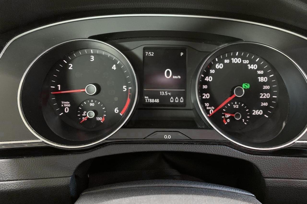 VW Passat 2.0 TDI Sportscombi 4MOTION (190hk) - 17 885 mil - Automat - vit - 2016