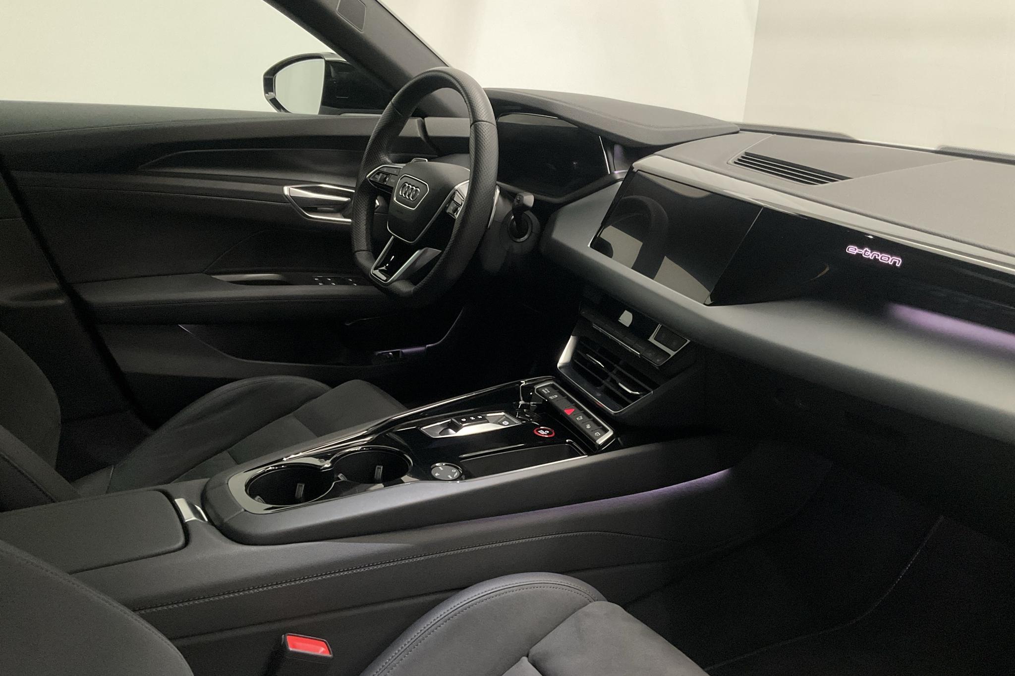 Audi e-tron GT 60 quattro (476hk) - 11 620 km - Automatic - gray - 2022