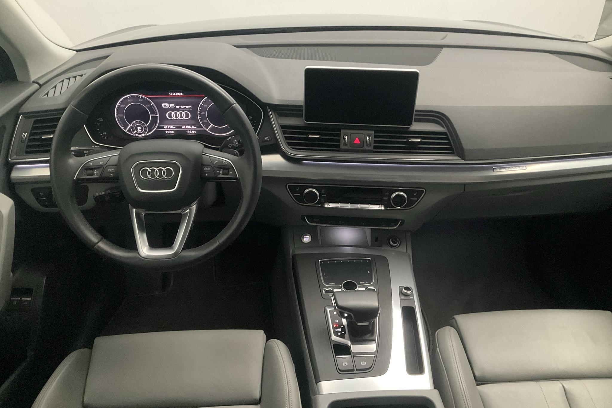 Audi Q5 50 TFSI e quattro (299hk) - 4 111 mil - Automat - grå - 2020