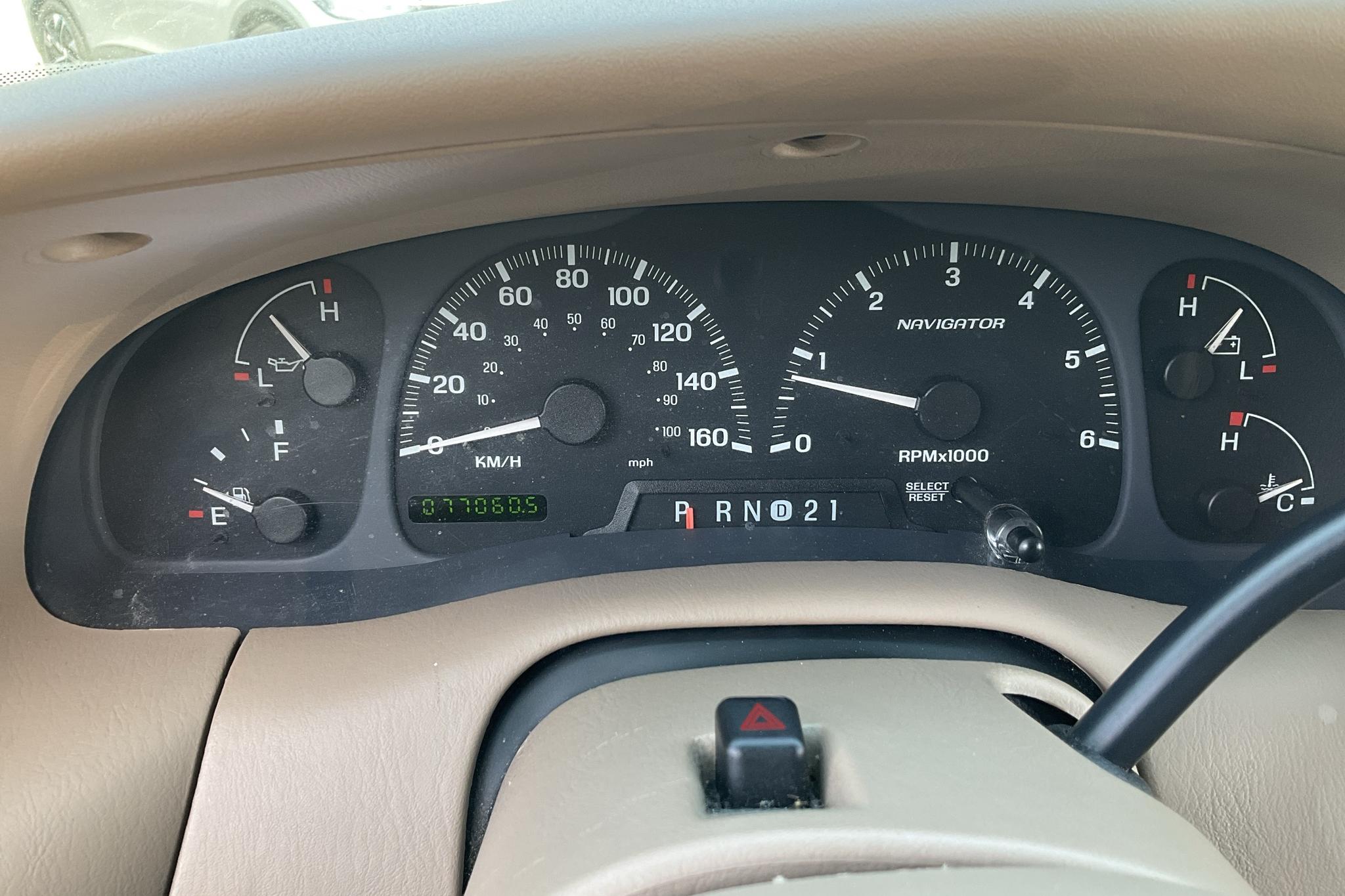 Lincoln Navigator 5.4 V8 (233hk) - 77 060 km - Automatic - Dark Green - 1999