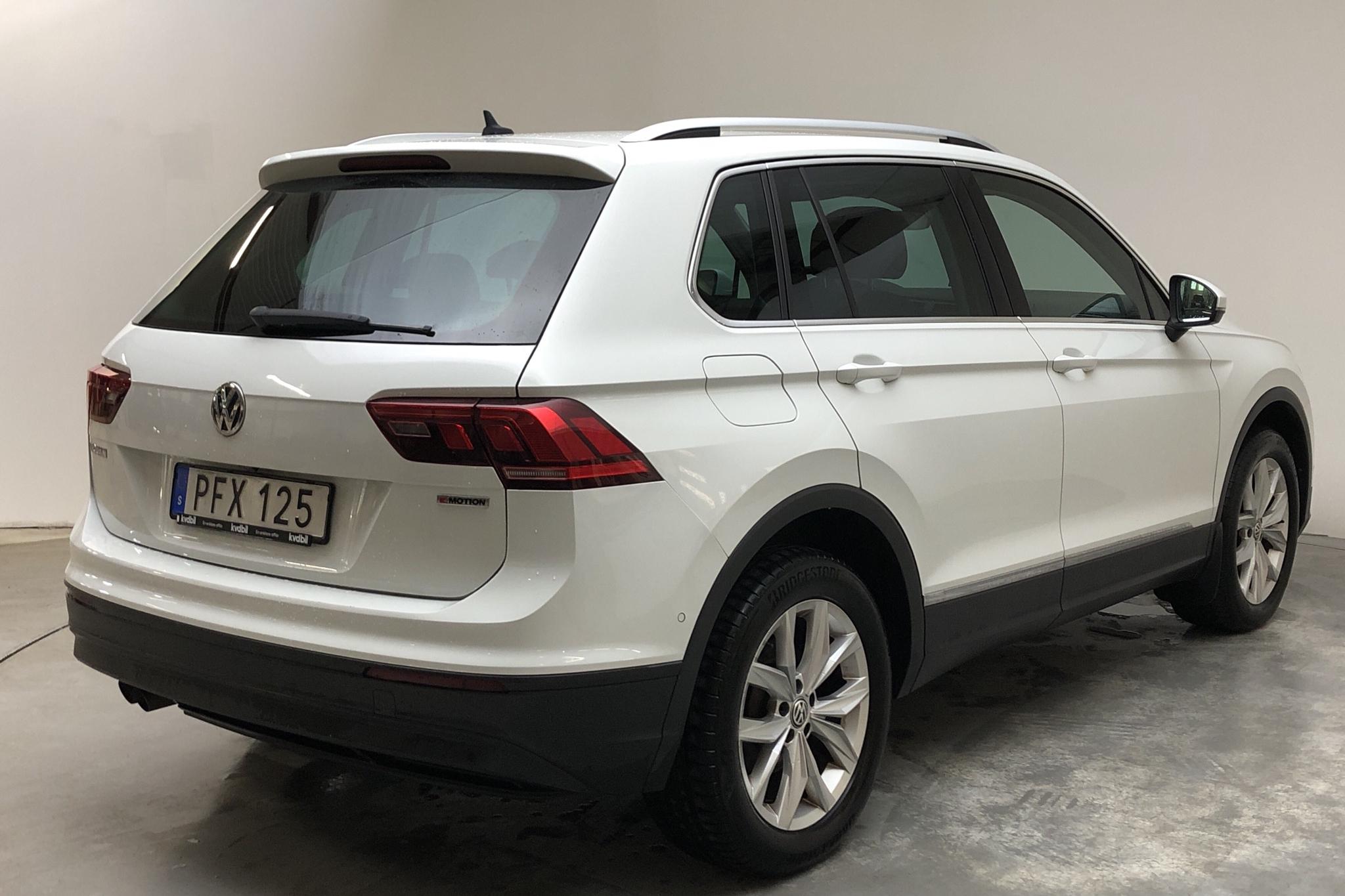 VW Tiguan 2.0 TDI 4MOTION (150hk) - 134 530 km - Automatyczna - biały - 2019