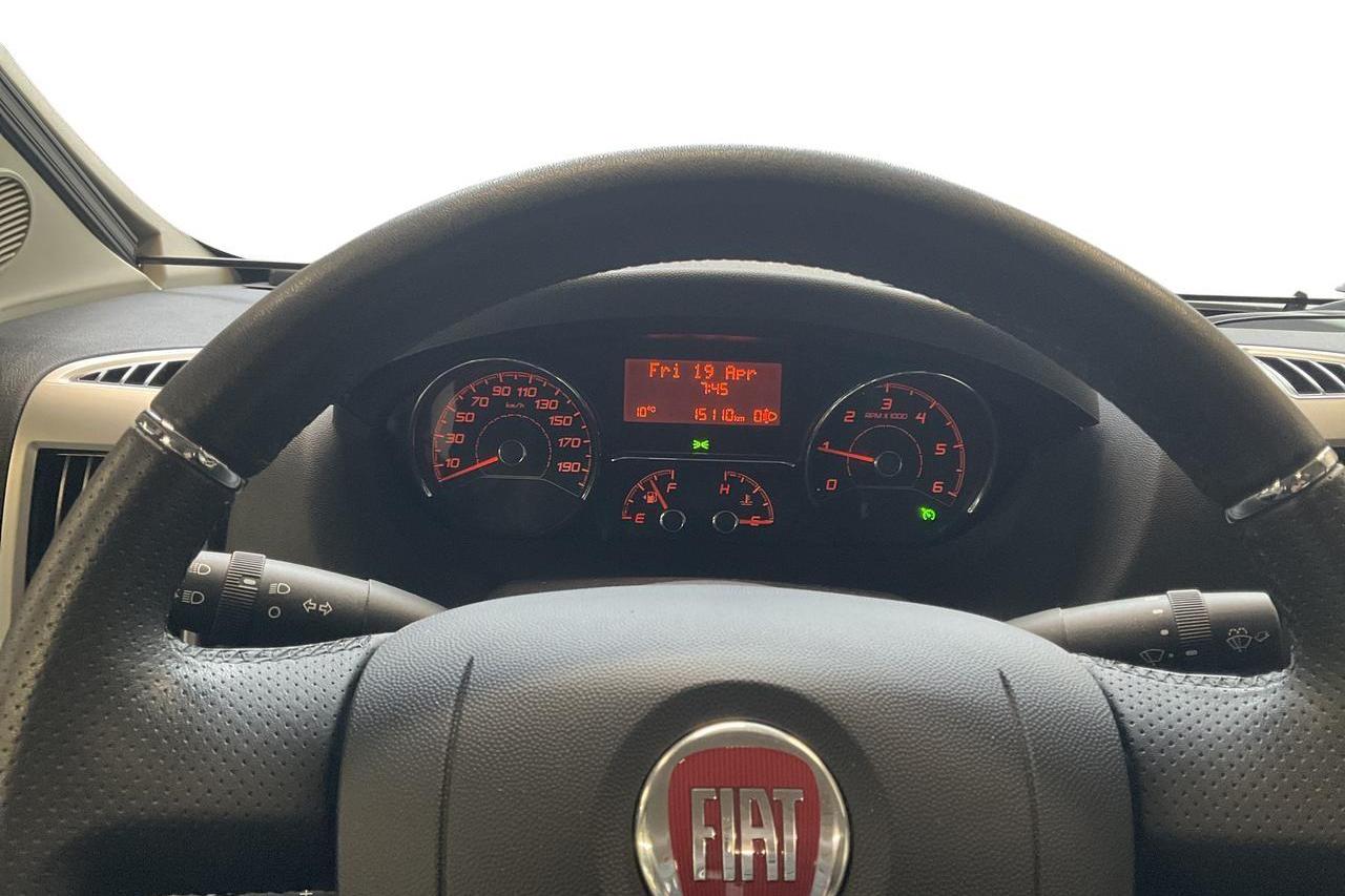 FIAT Burstner Nexxo time t690 G SUMMER Husbil - 1 511 mil - Manuell - vit - 2015