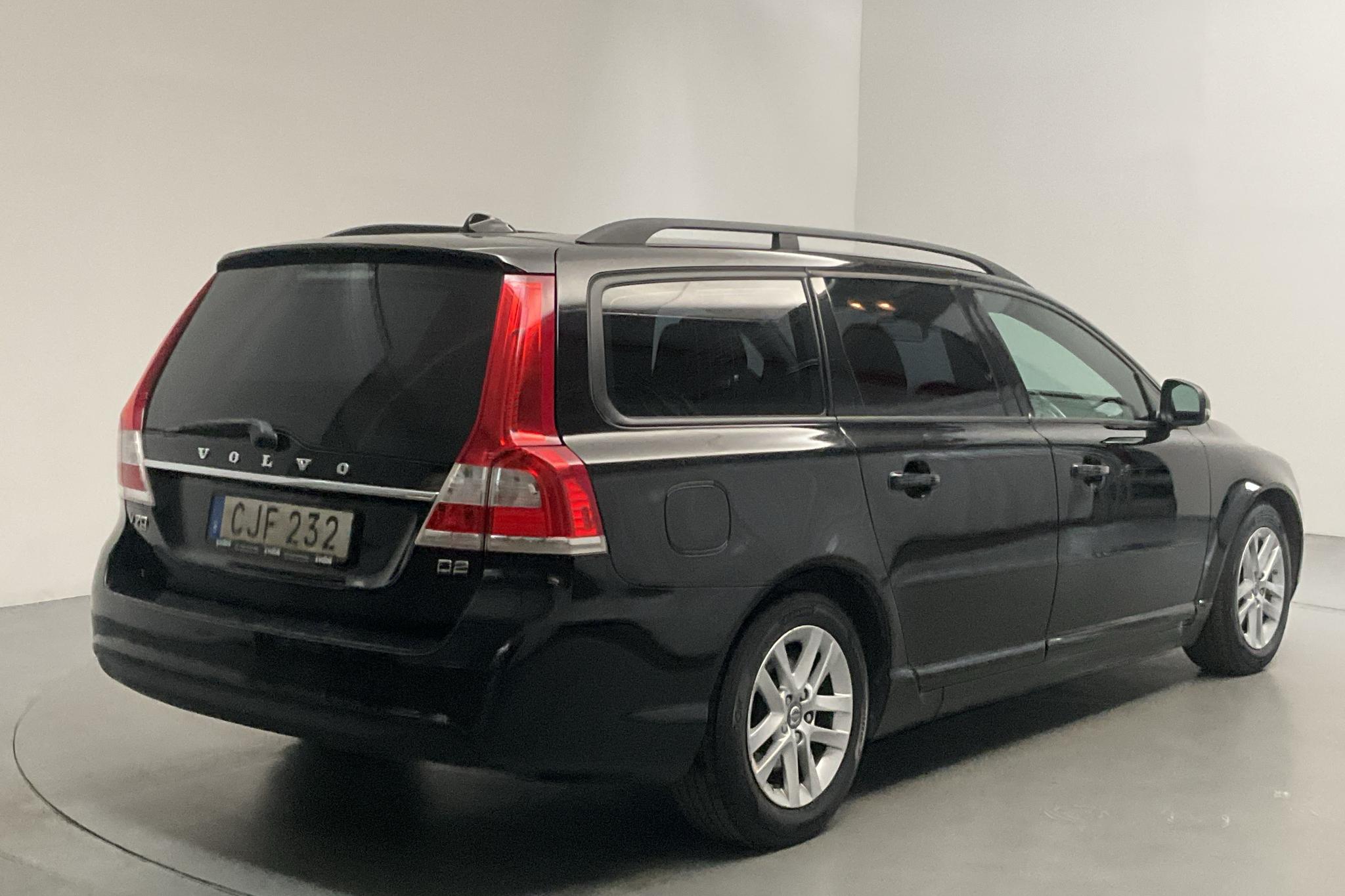 Volvo V70 II D2 (115hk) - 188 210 km - Automatyczna - czarny - 2015