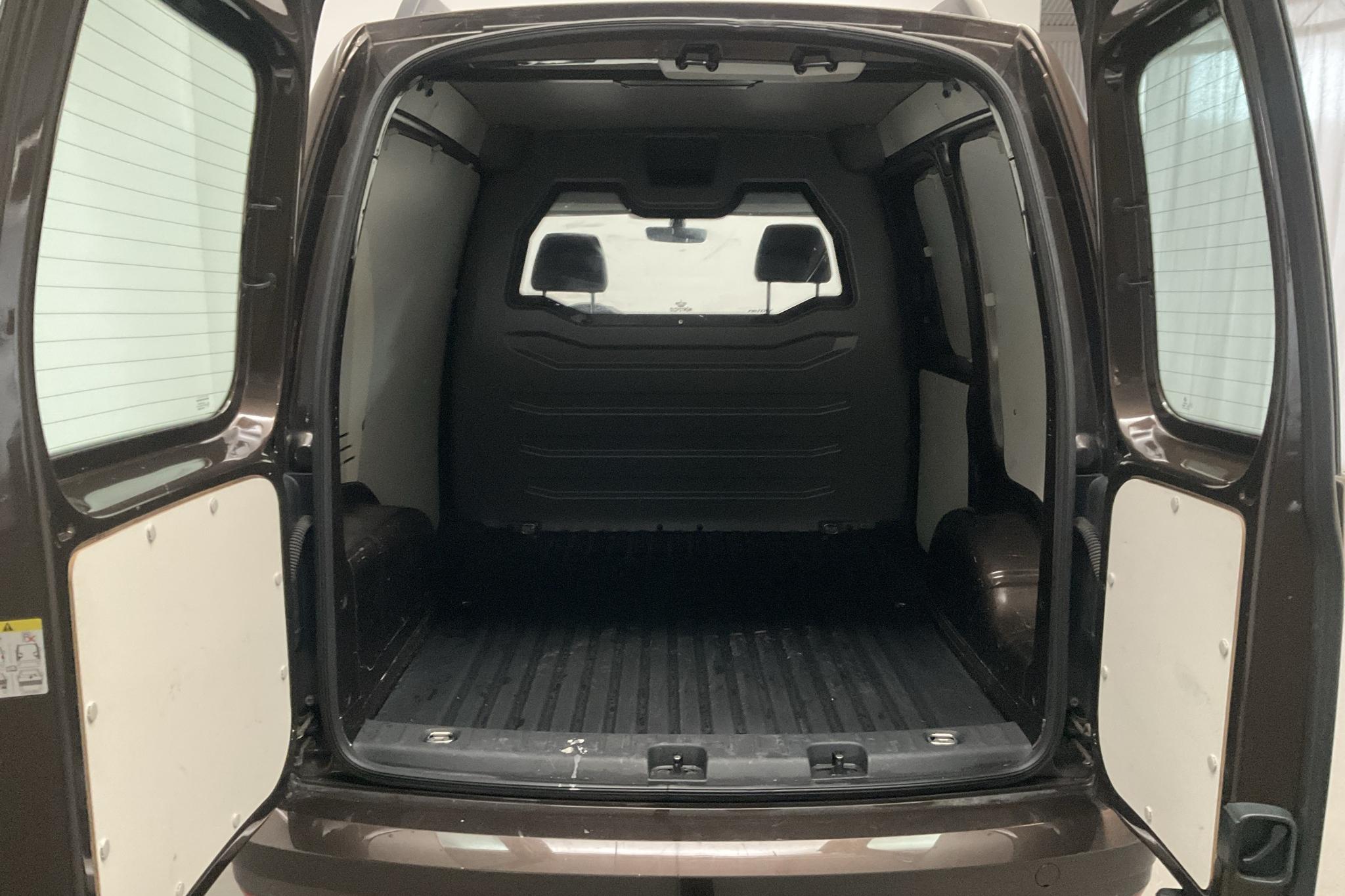 VW Caddy 2.0 TDI Skåp (140hk) - 17 502 mil - Automat - Dark Brown - 2016
