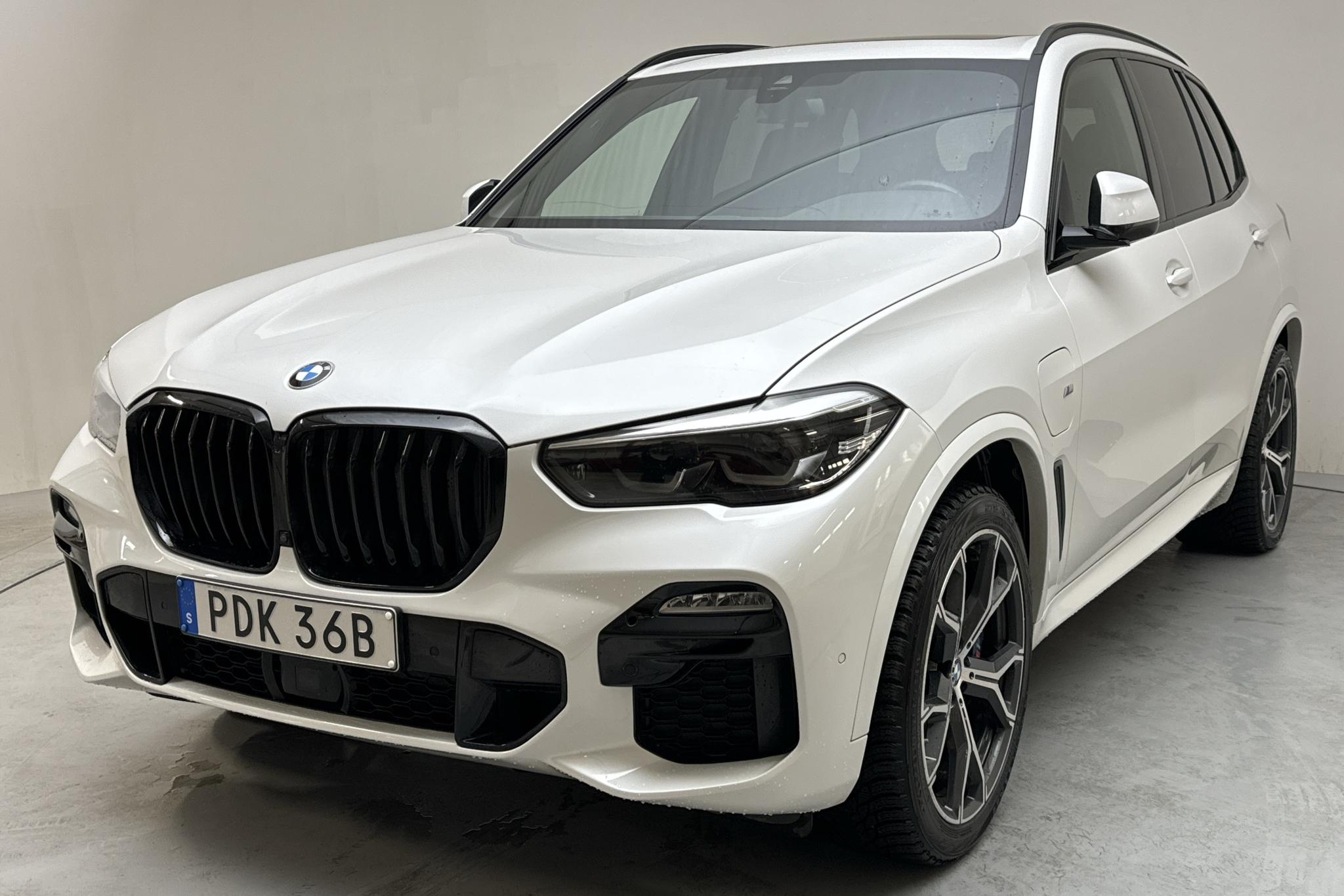 BMW X5 xDrive45e, G05 (394hk) - 96 230 km - Automatic - white - 2021