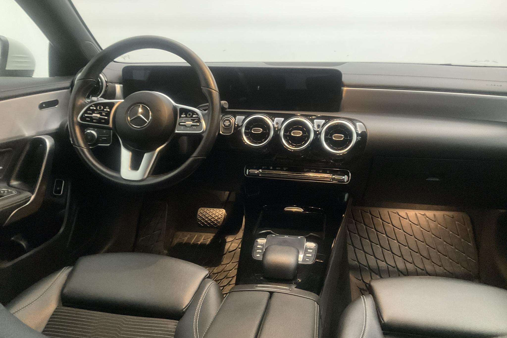 Mercedes CLA 250 e Shooting Brake X118 (218hk) - 10 826 mil - Automat - vit - 2021
