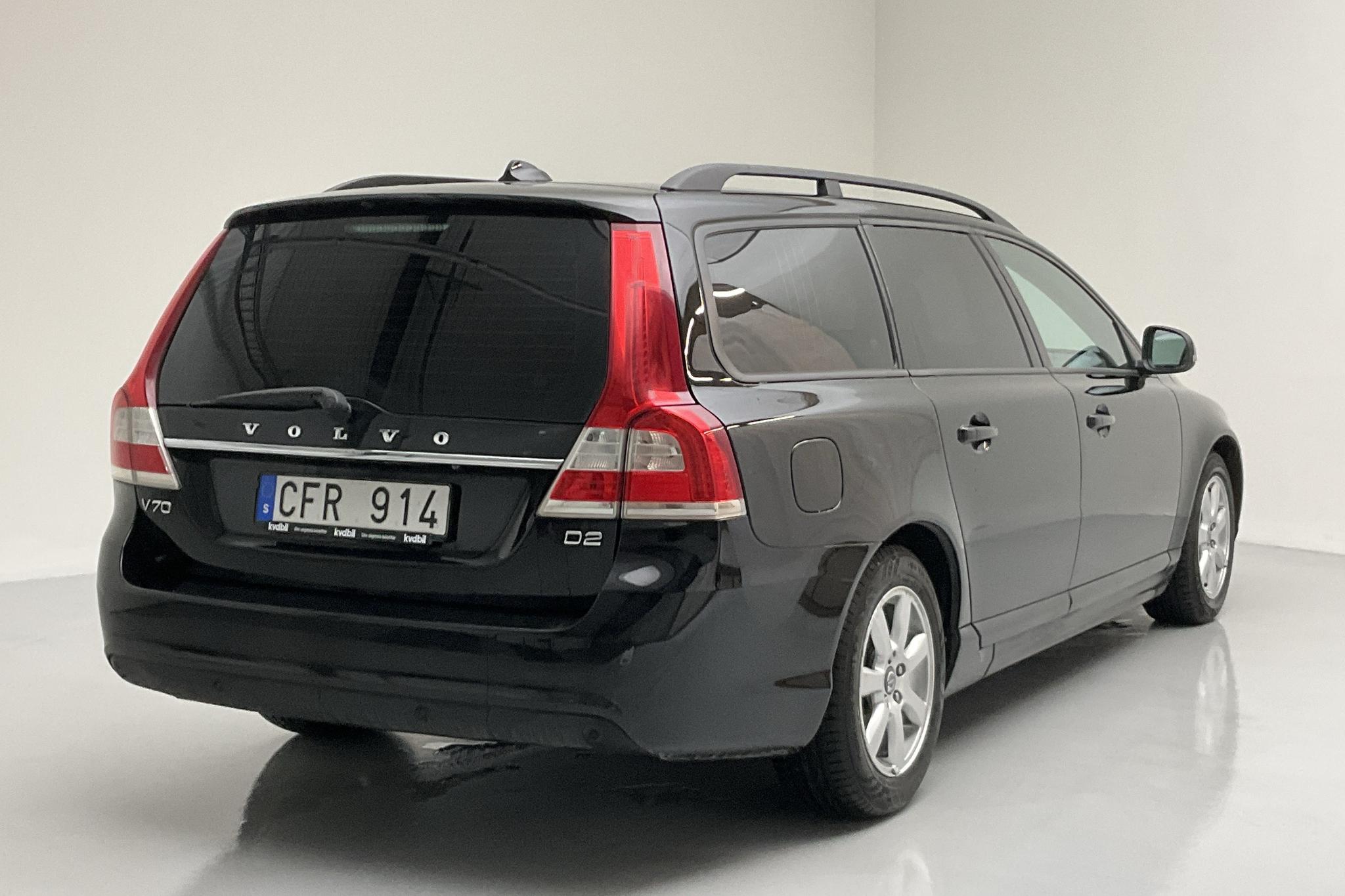 Volvo V70 II D2 (115hk) - 8 675 mil - Automat - svart - 2014