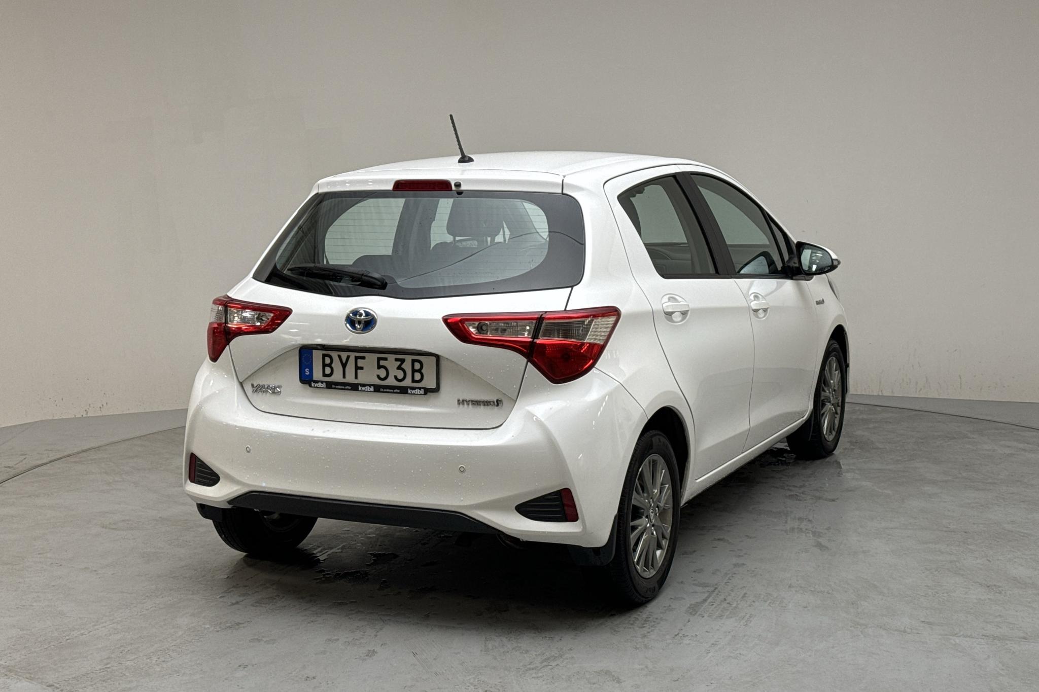 Toyota Yaris 1.5 Hybrid 5dr (101hk) - 76 910 km - Automatic - white - 2019