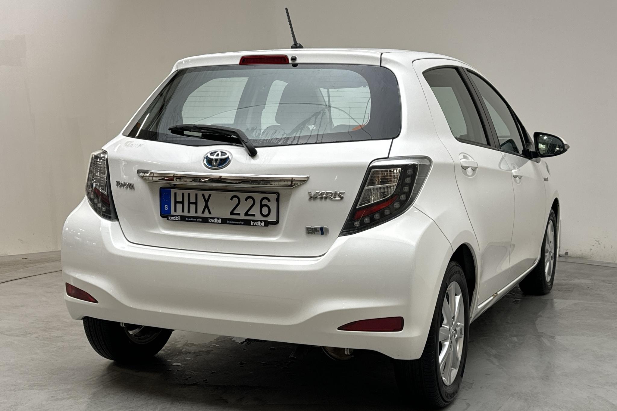 Toyota Yaris 1.5 HSD 5dr (75hk) - 56 740 km - Automatic - white - 2014