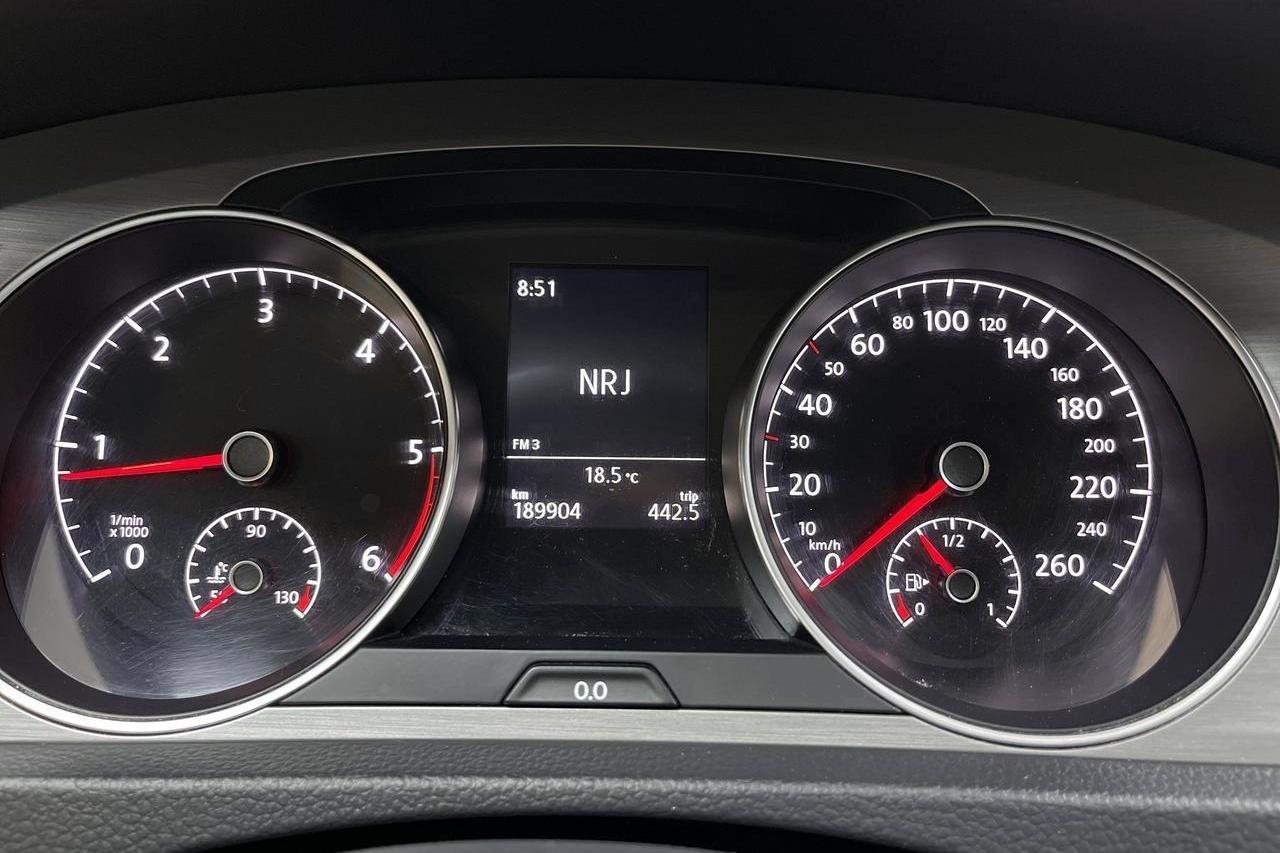 VW Golf VII 1.6 TDI BlueMotion Technology Sportscombi 4Motion (105hk) - 189 910 km - Manual - red - 2015