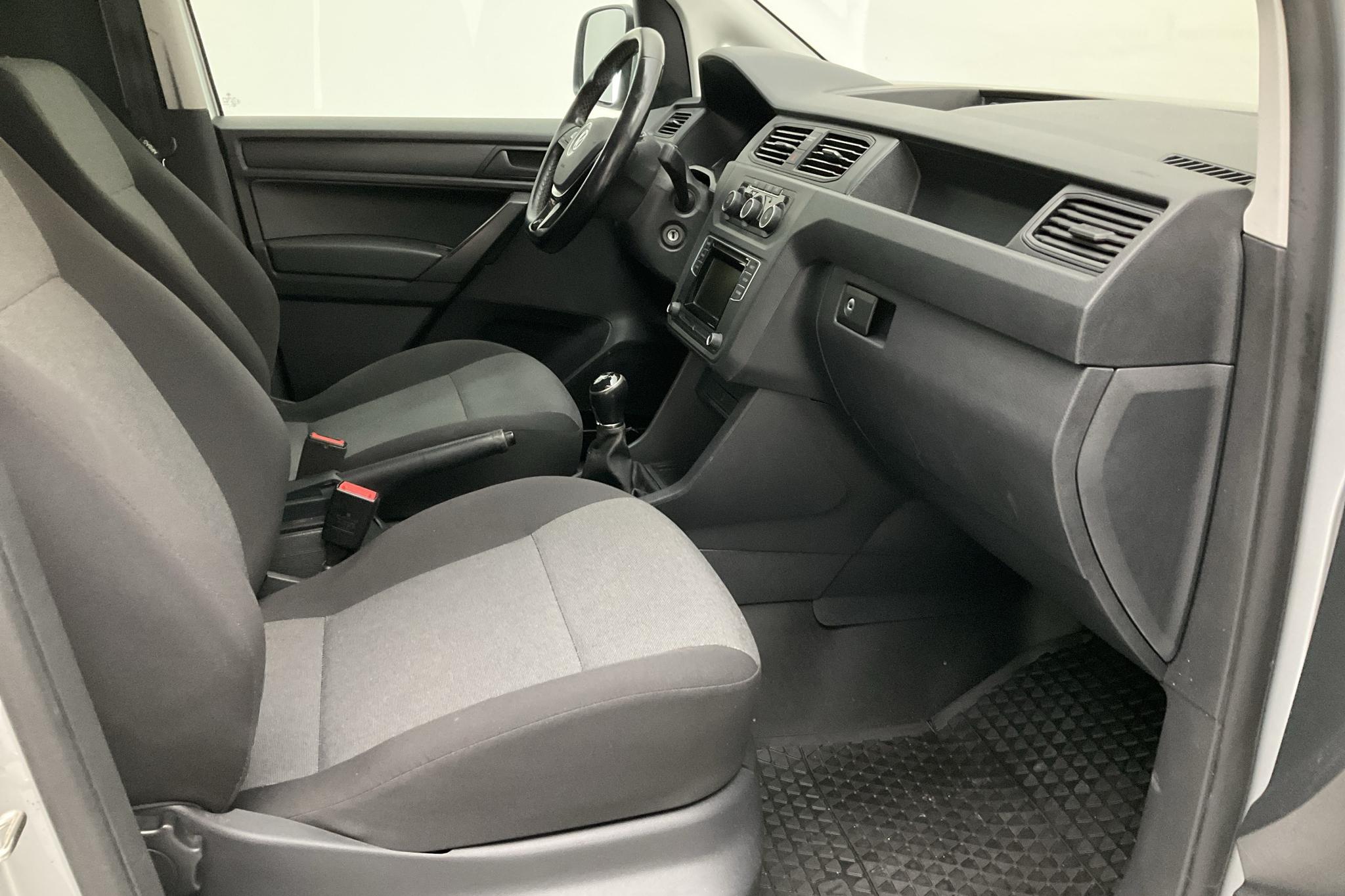 VW Caddy 1.2 TSI Skåp (84hk) - 8 112 mil - Manuell - silver - 2019