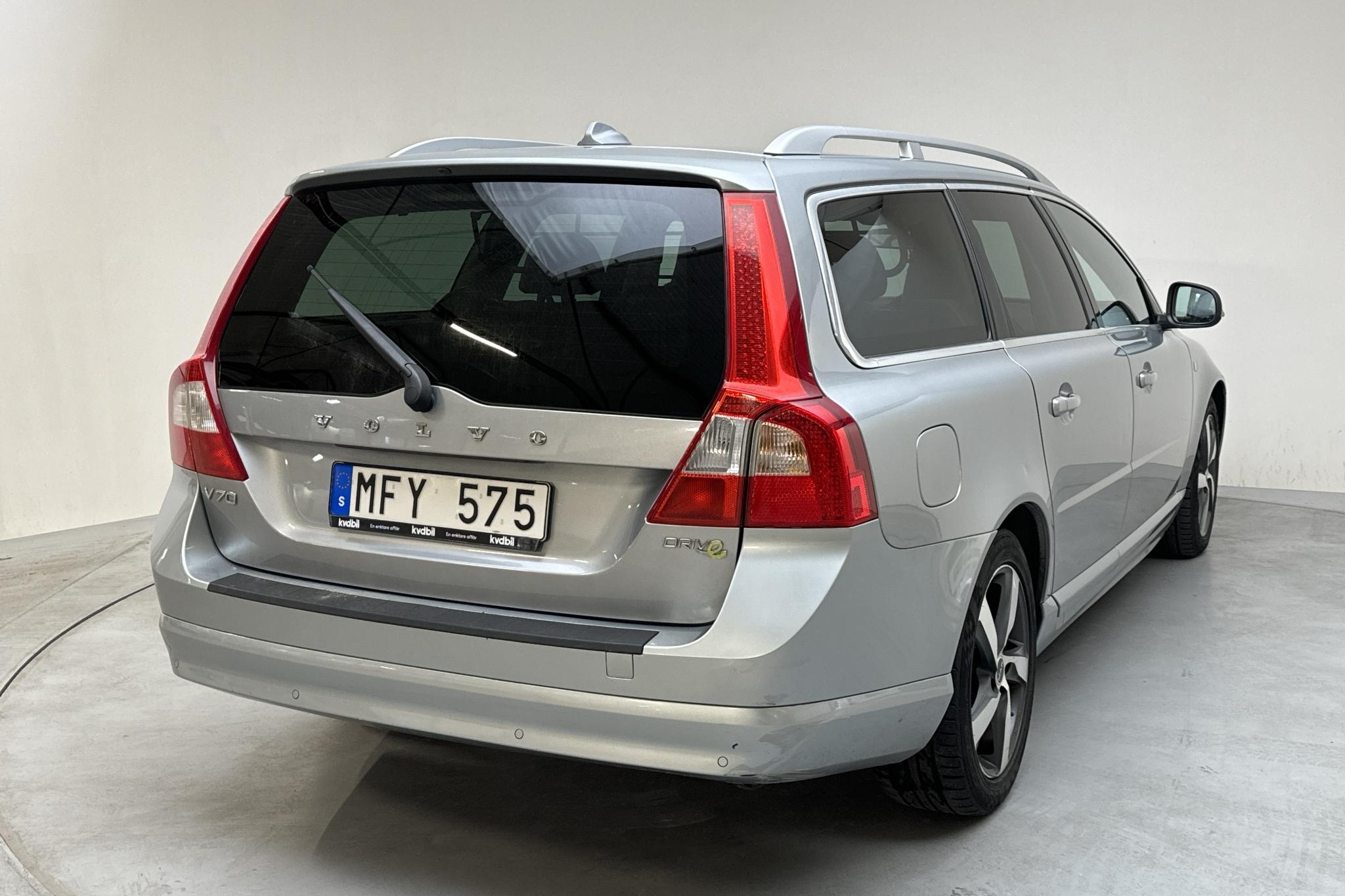Volvo V70 II 1.6D DRIVe (115hk) - 16 282 mil - Manuell - silver - 2012