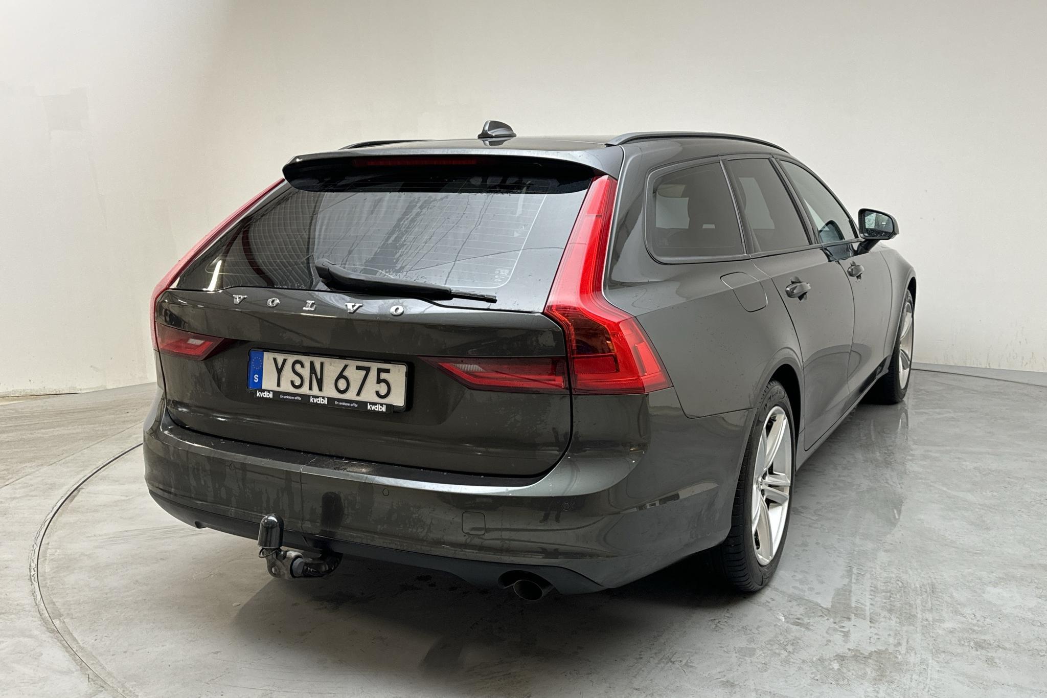 Volvo V90 D3 (150hk) - 18 005 mil - Automat - Dark Grey - 2018