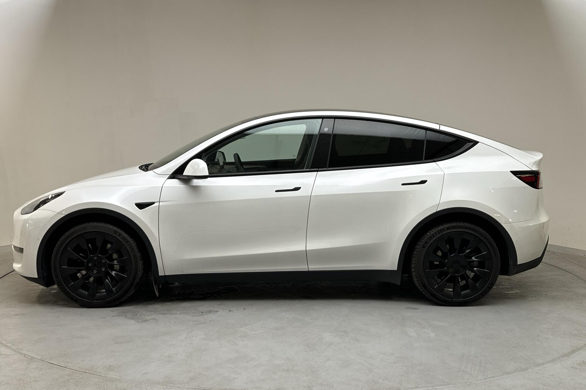 Tesla Model Y Long Range Dual Motor AWD - 6 060 mil - Automat - vit - 2021