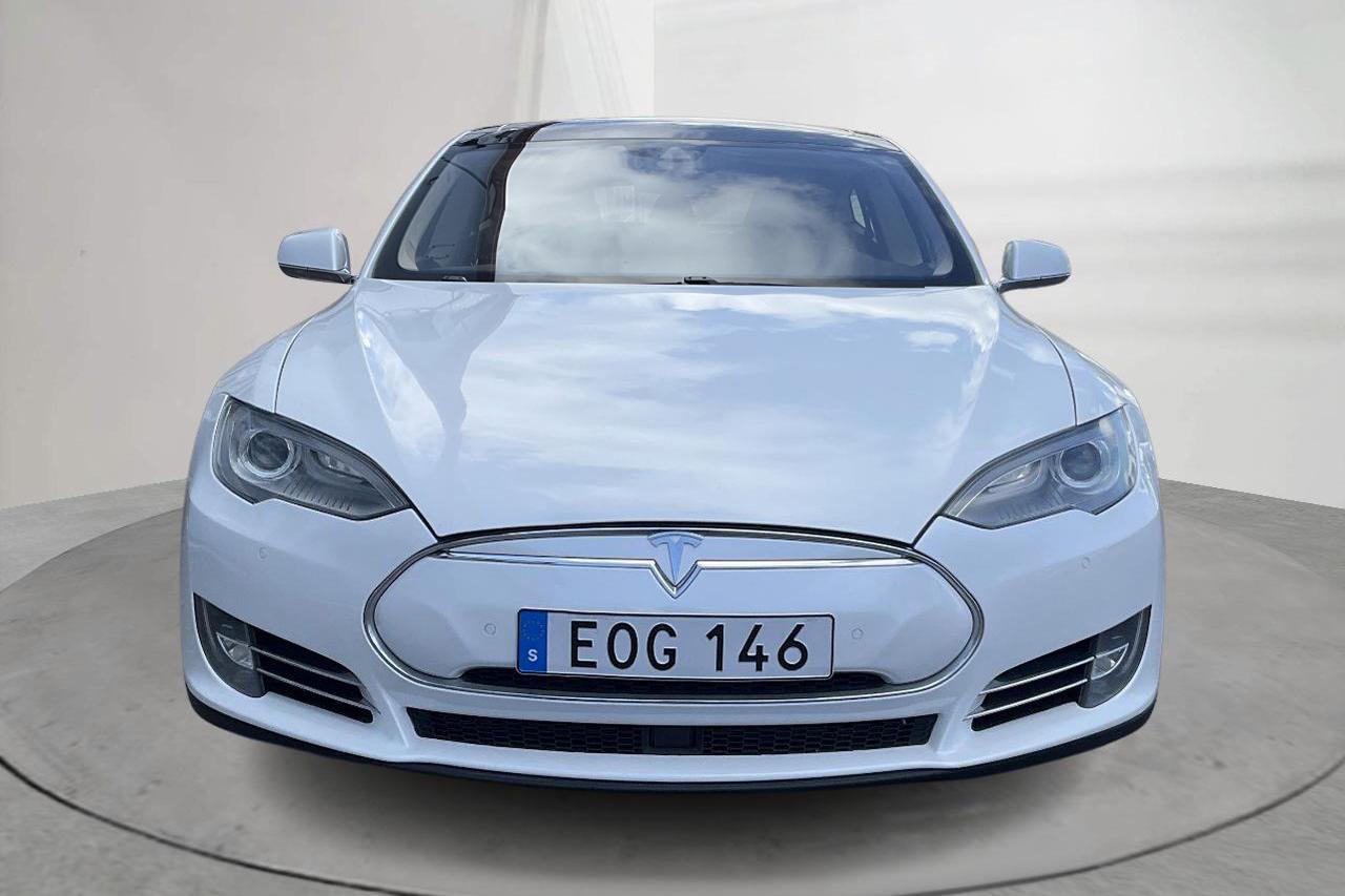 Tesla Model S P85D (511hk) - 210 690 km - Automaattinen - valkoinen - 2015