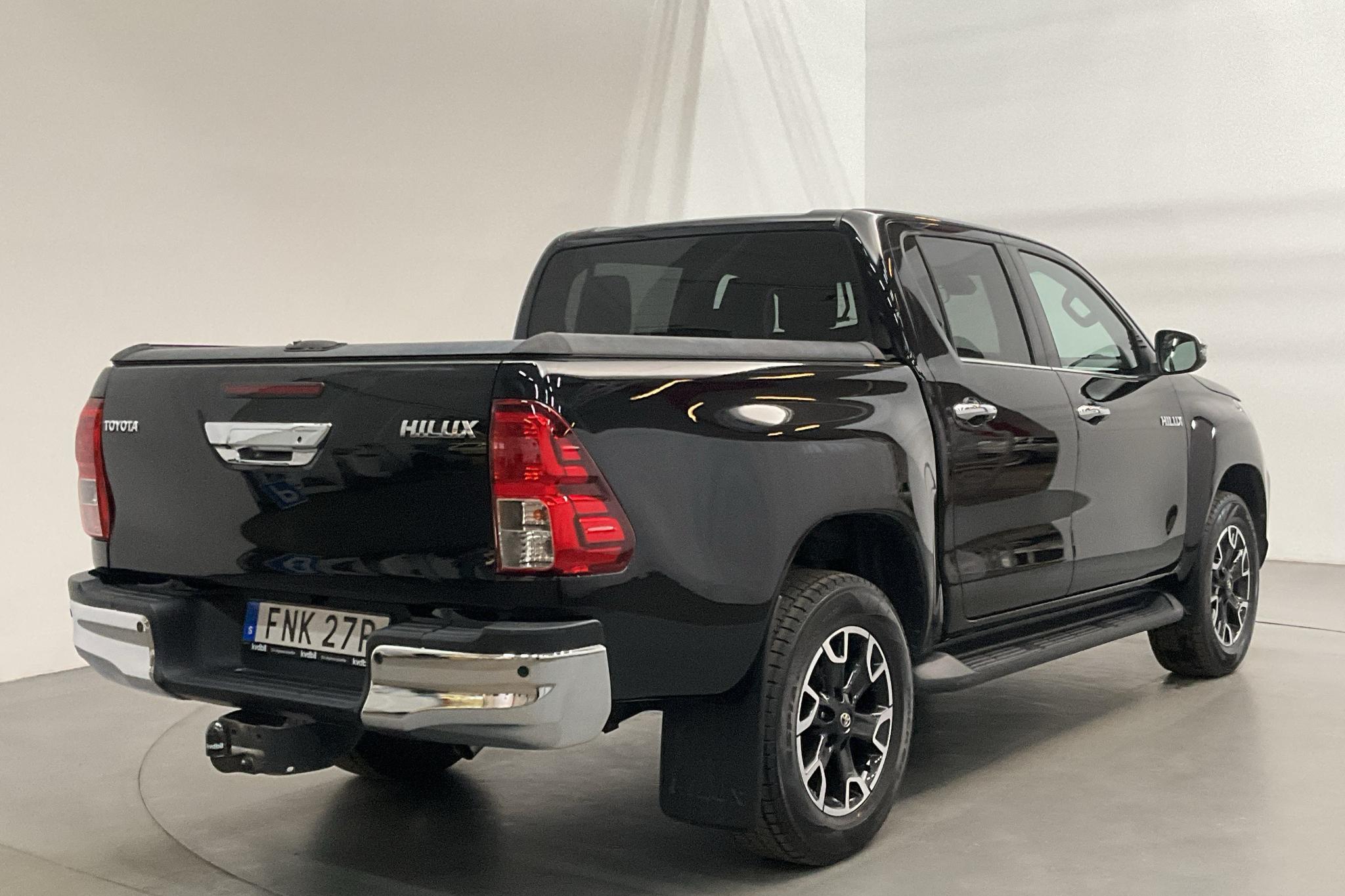 Toyota Hilux 2.4 D 4WD (150hk) - 12 577 mil - Automat - svart - 2019