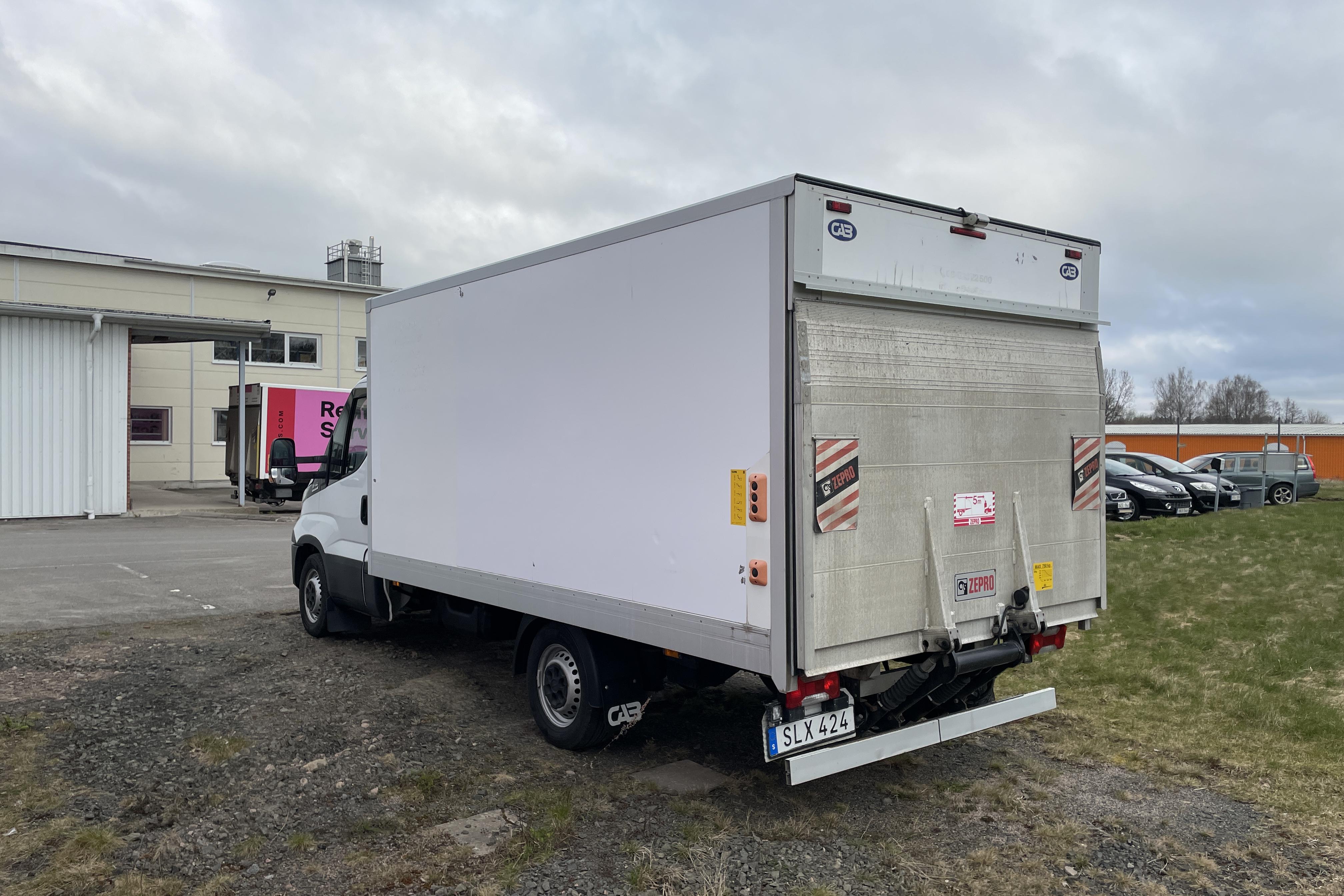 Iveco DAILY - 257 385 km - Automatic - white - 2017