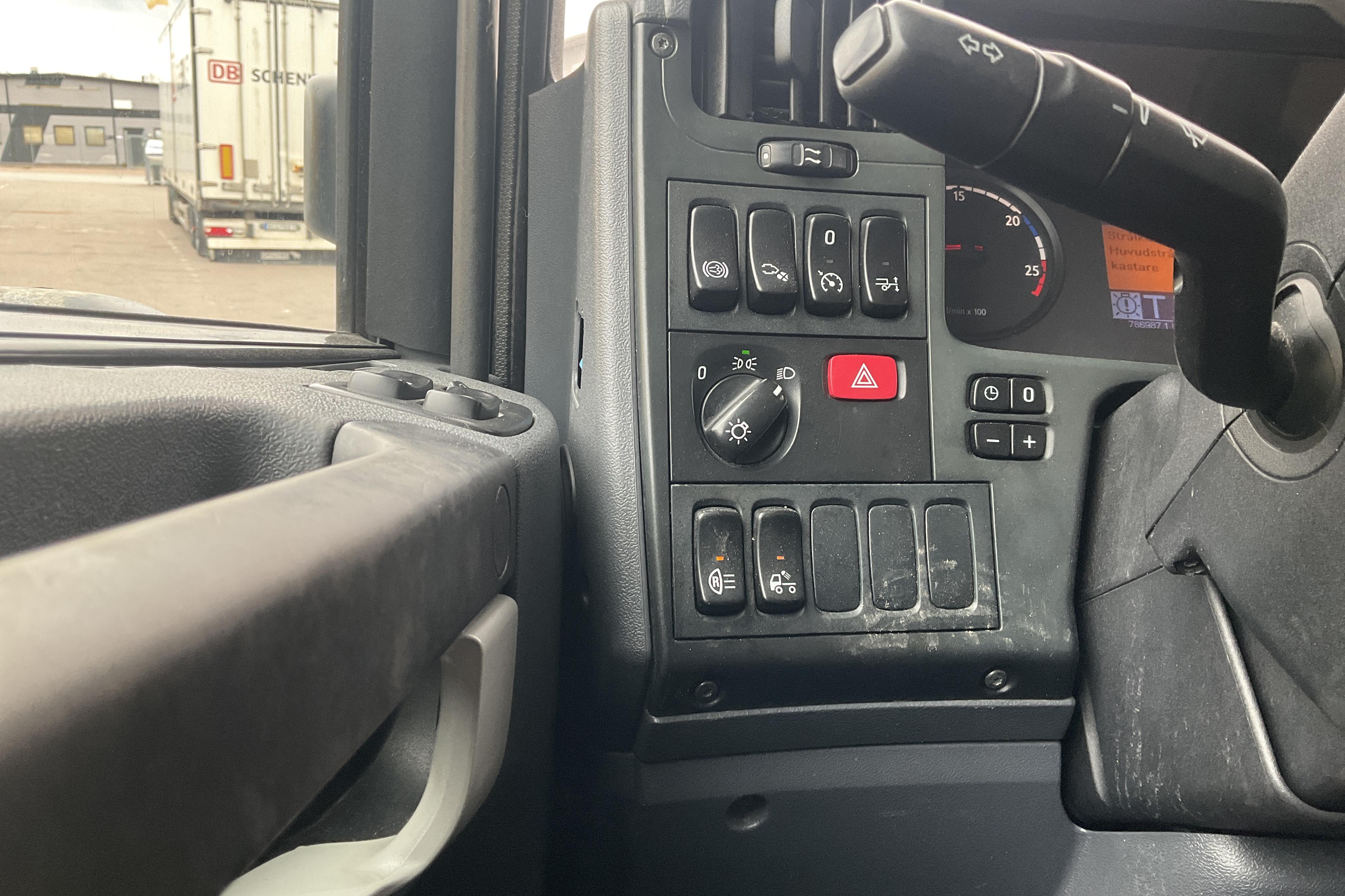 Scania P230 - 786 987 km - Automat - blå - 2013
