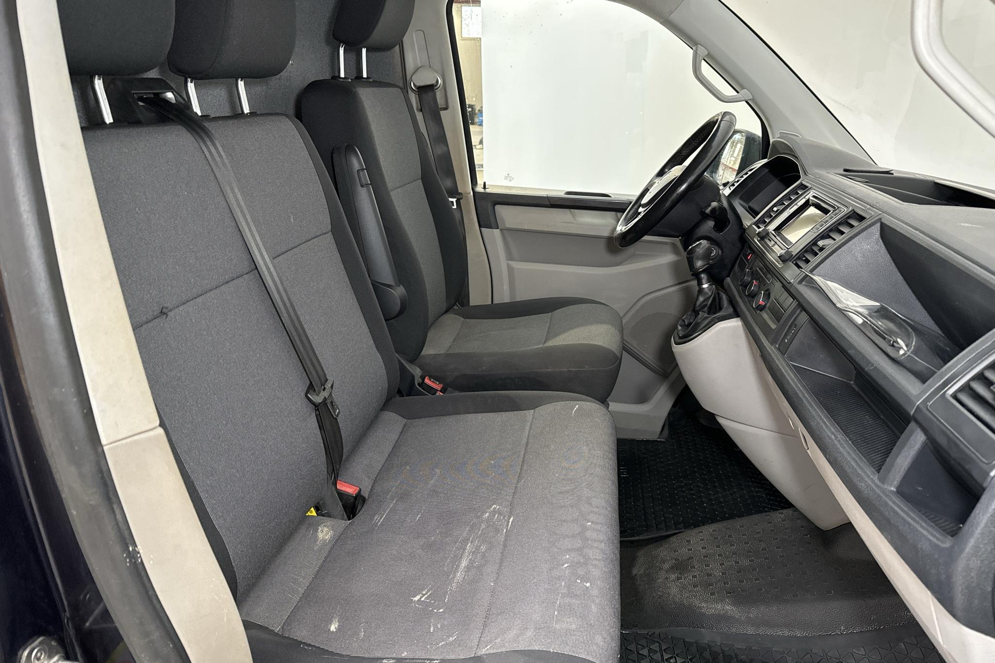 VW Transporter T6 2.0 TDI BMT Skåp (102hk) - 13 329 mil - Manuell - blå - 2018