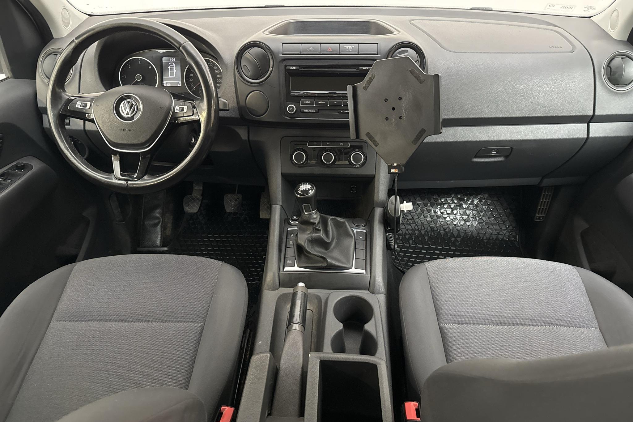 VW Amarok 2.0 TDI 4motion (140hk) - 4 342 mil - Manuell - vit - 2016
