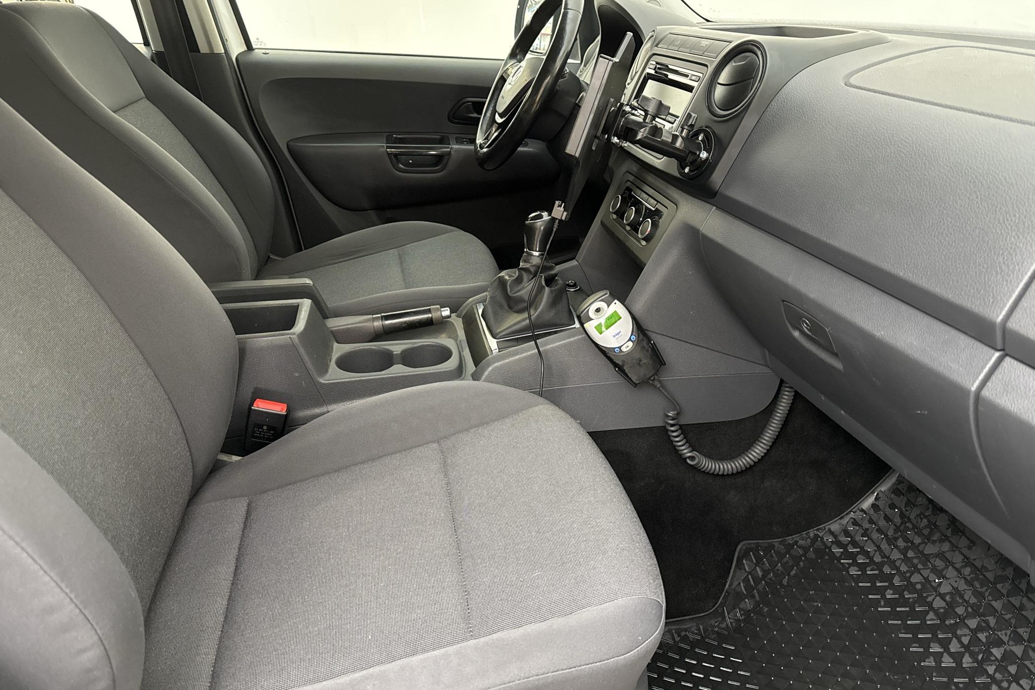 VW Amarok 2.0 TDI 4motion (140hk) - 4 342 mil - Manuell - vit - 2016