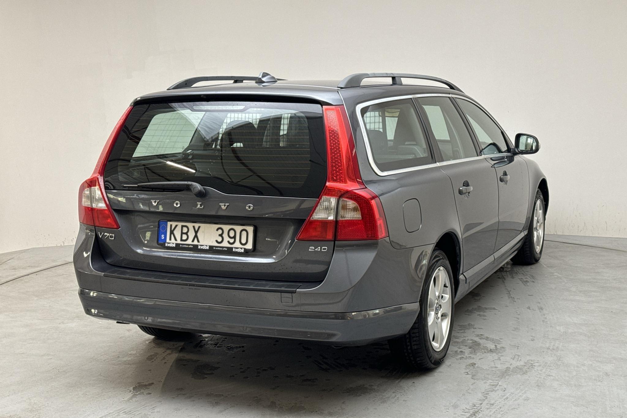 Volvo V70 II 2.4D (175hk) - 227 070 km - Manual - gray - 2010