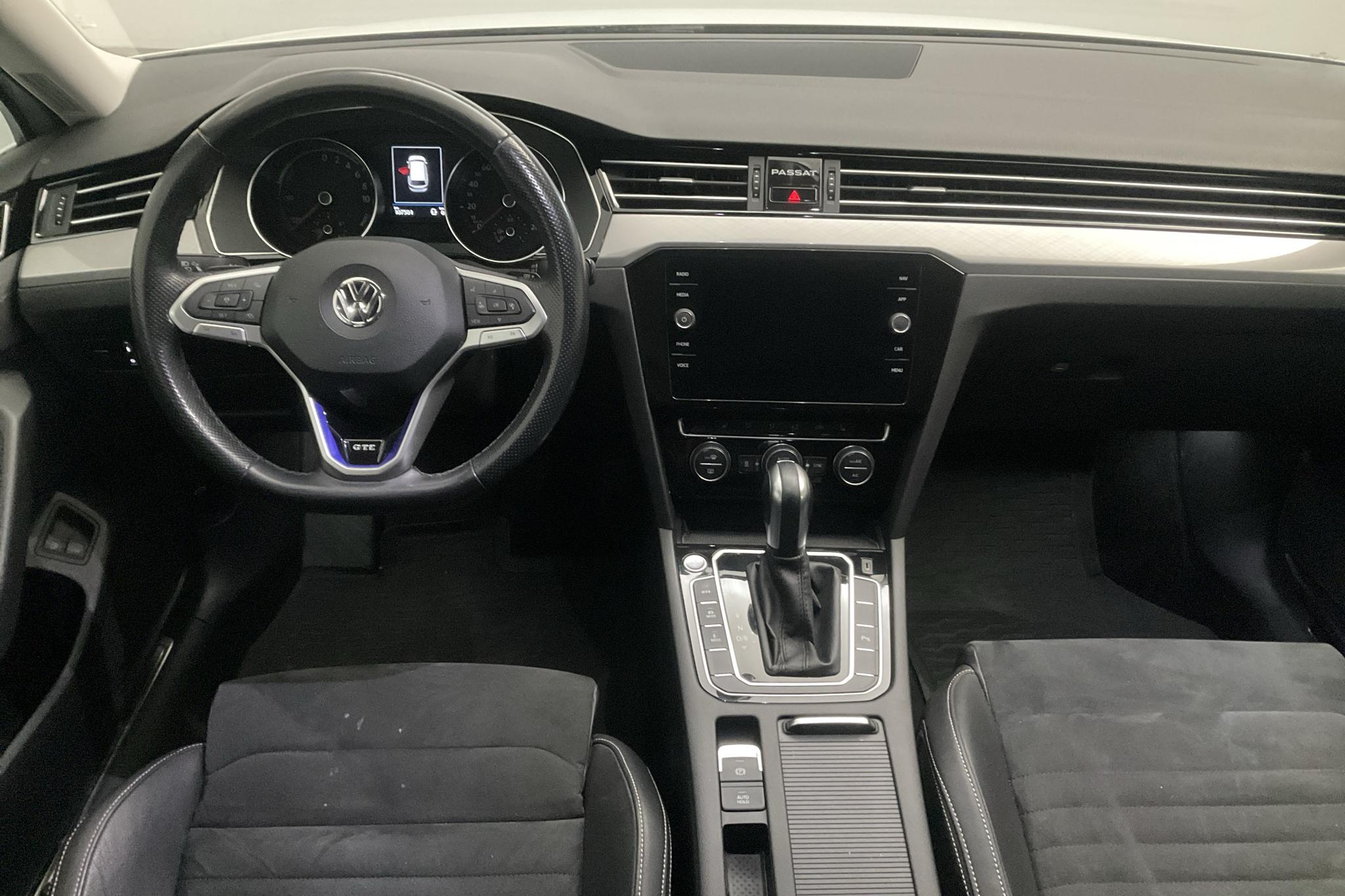 VW Passat 1.4 GTE Sportscombi (218hk) - 107 500 km - Automatic - white - 2020