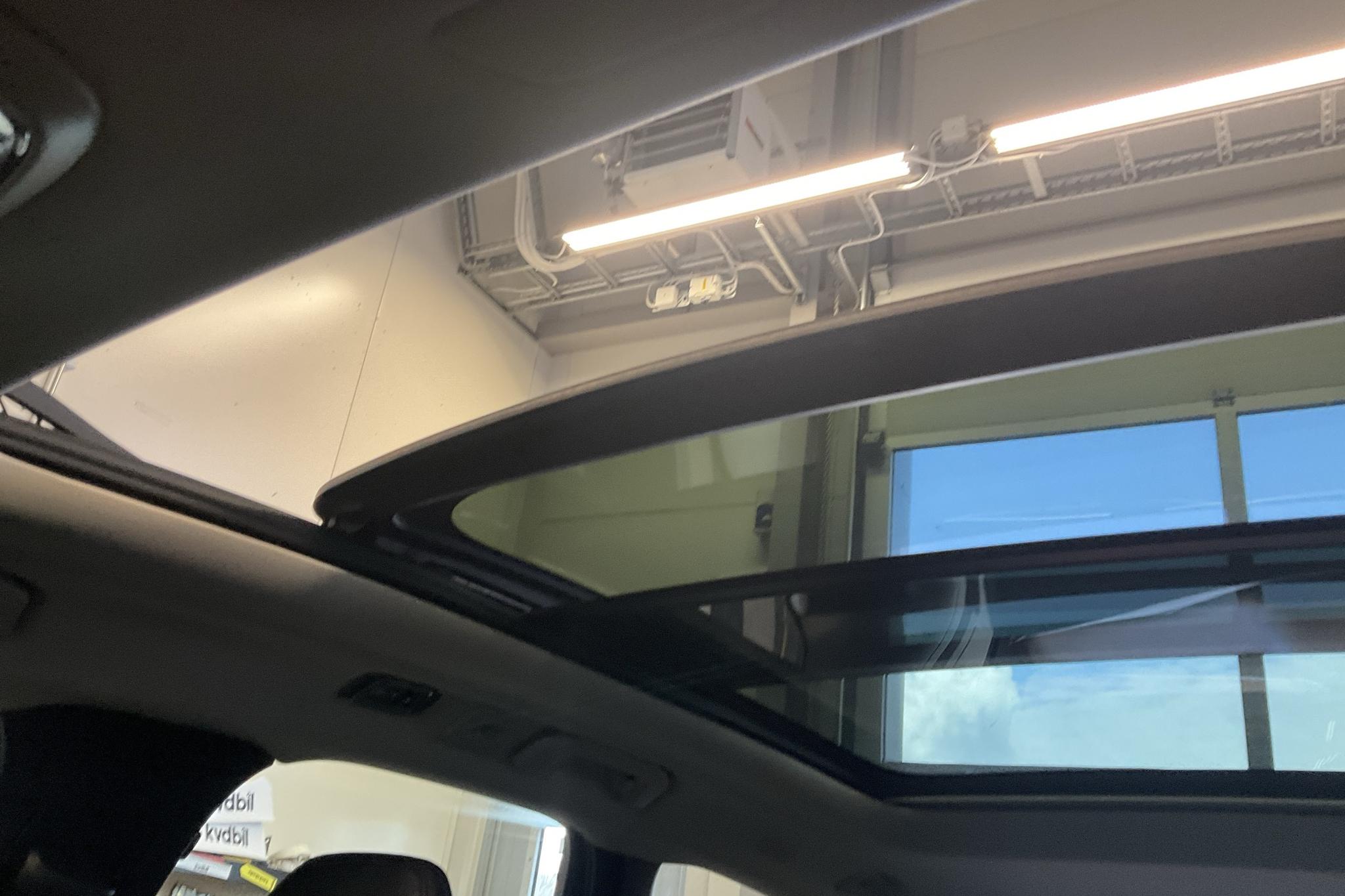 Volvo XC60 T8 AWD Recharge (390hk) - 93 180 km - Automatyczna - szary - 2019