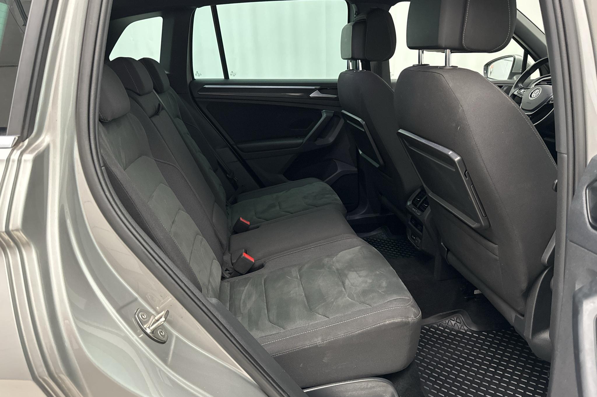 VW Tiguan 2.0 TDI 4MOTION (190hk) - 72 300 km - Automatyczna - szary - 2019