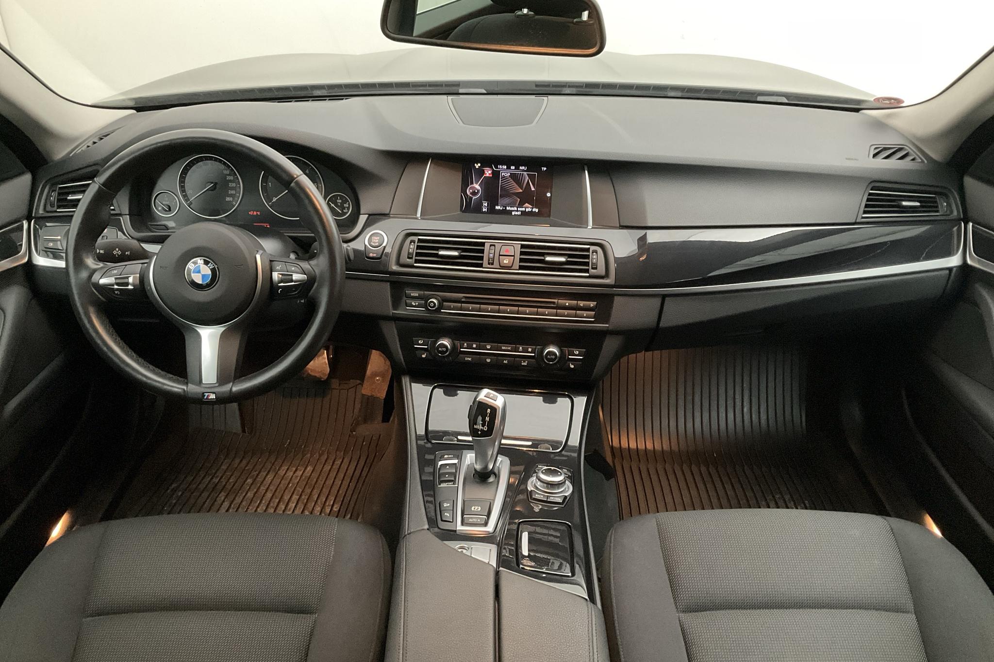 BMW 520d xDrive Touring, F11 (190hk) - 32 360 km - Automatyczna - czarny - 2016