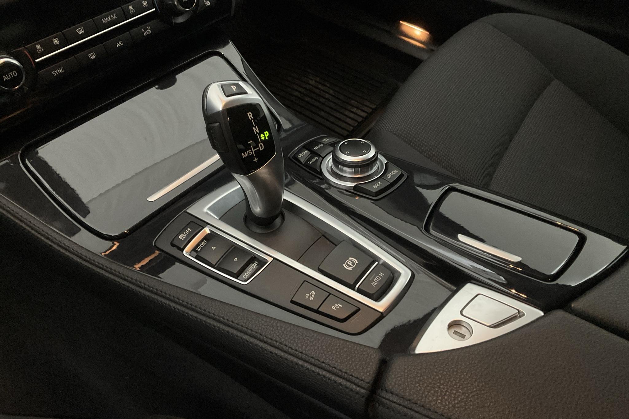 BMW 520d xDrive Touring, F11 (190hk) - 3 236 mil - Automat - svart - 2016