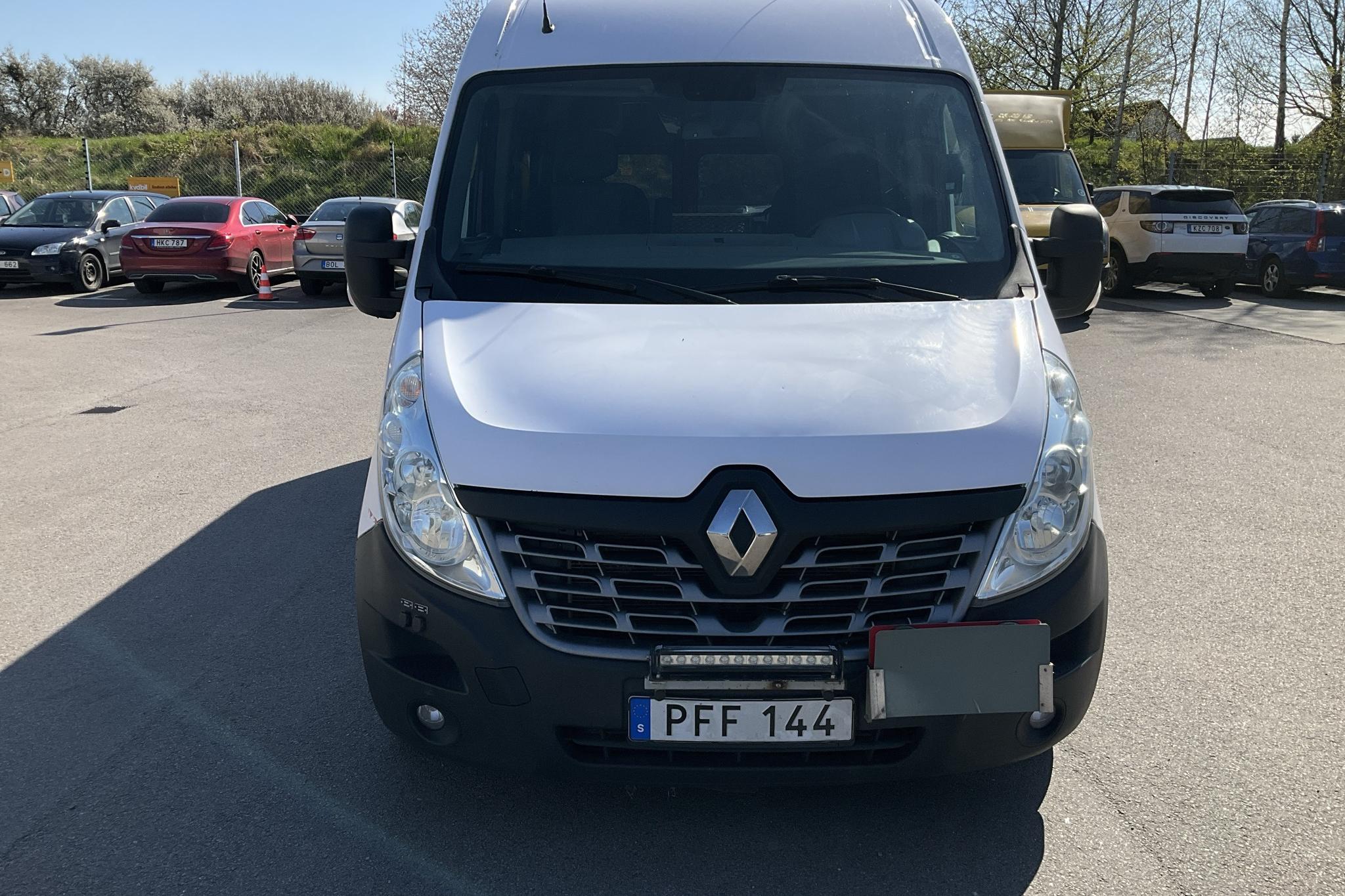 Renault Master Kombi 3.5 T 2.3 dCi (170HK) - 356 660 km - Automaattinen - valkoinen - 2017