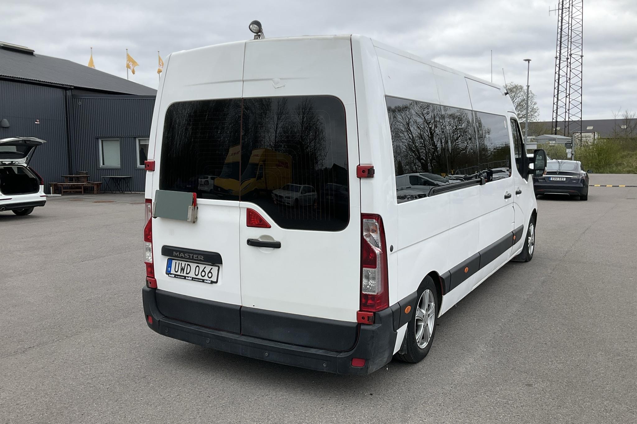 Renault Master 2.3 dCi Buss 2WD (145hk) - 365 130 km - Automatic - white - 2017