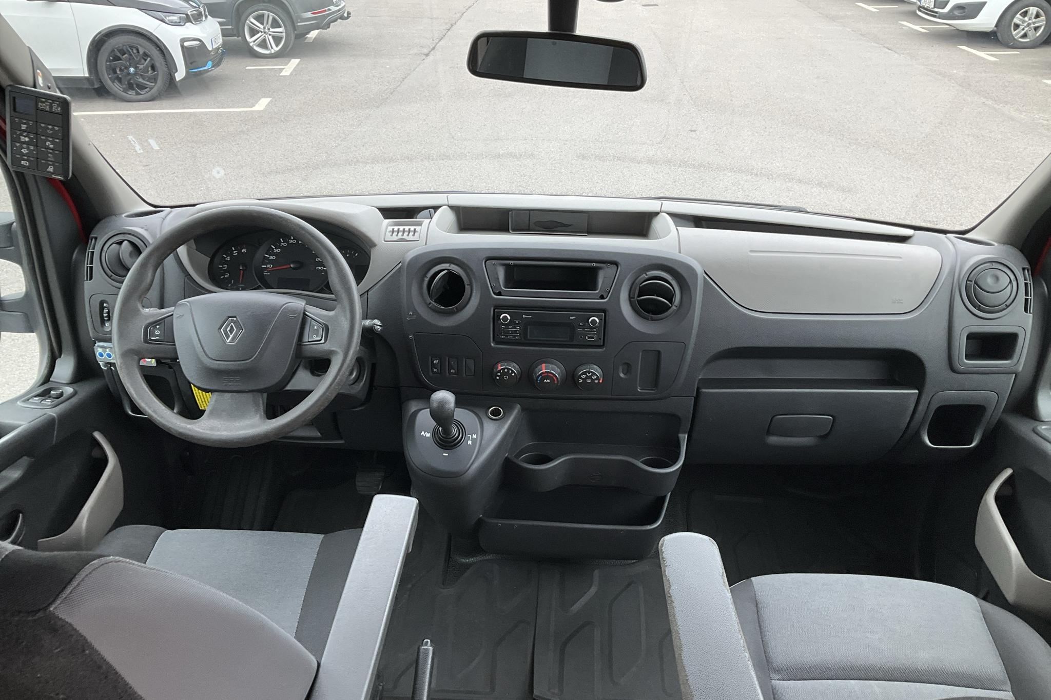 Renault Master 2.3 dCi Buss 2WD (145hk) - 36 513 mil - Automat - vit - 2017