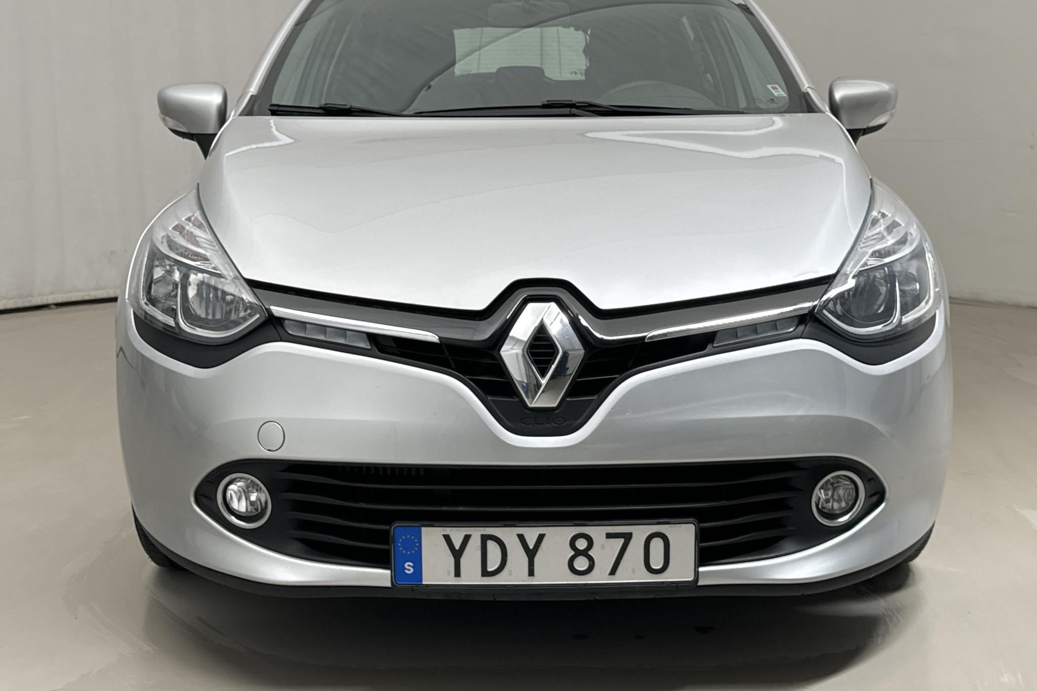 Renault Clio IV 0.9 TCe 90 5dr (90hk) - 7 121 mil - Manuell - silver - 2016