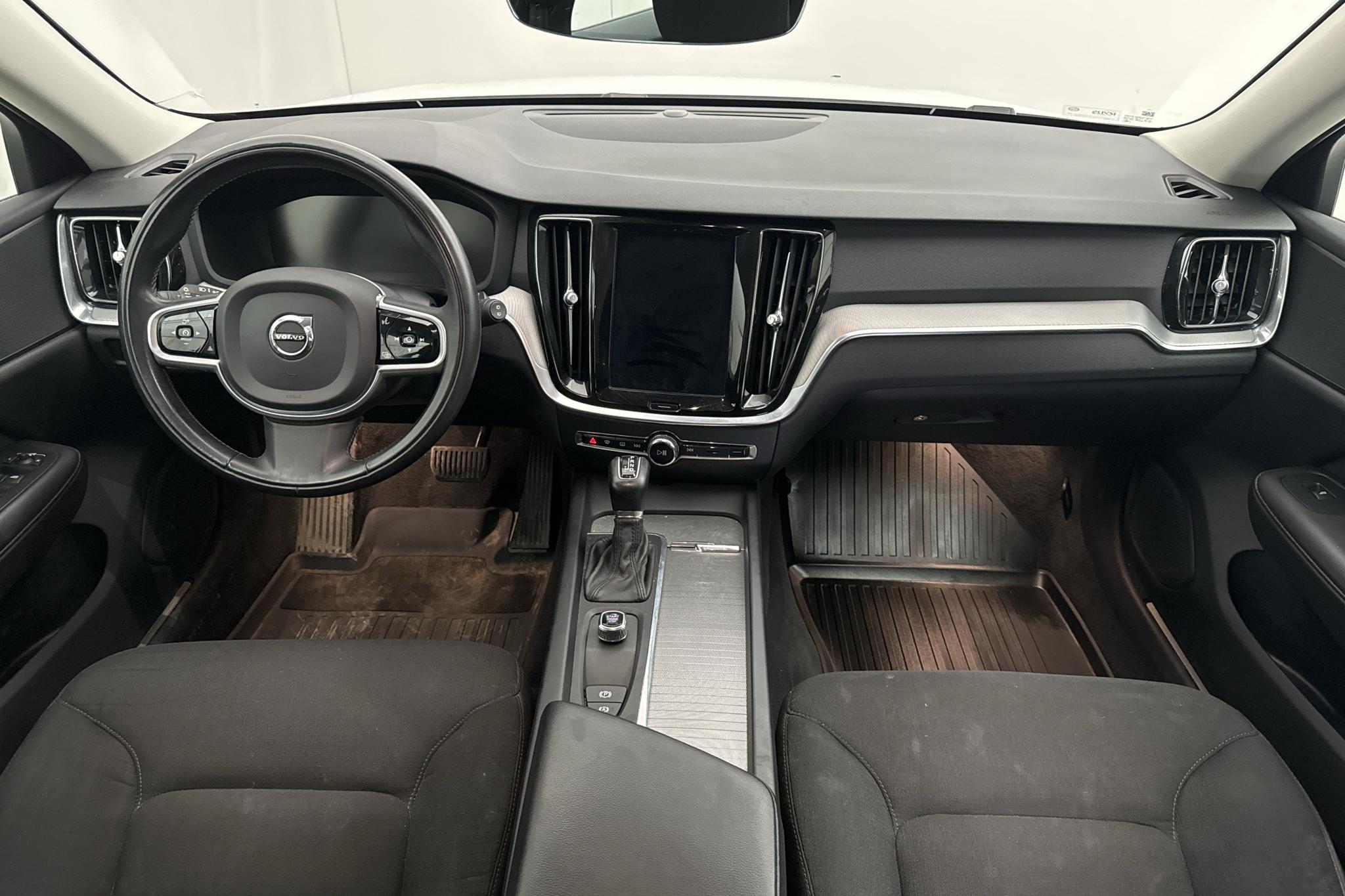 Volvo V60 D4 Cross Country AWD (190hk) - 68 090 km - Automaatne - valge - 2020