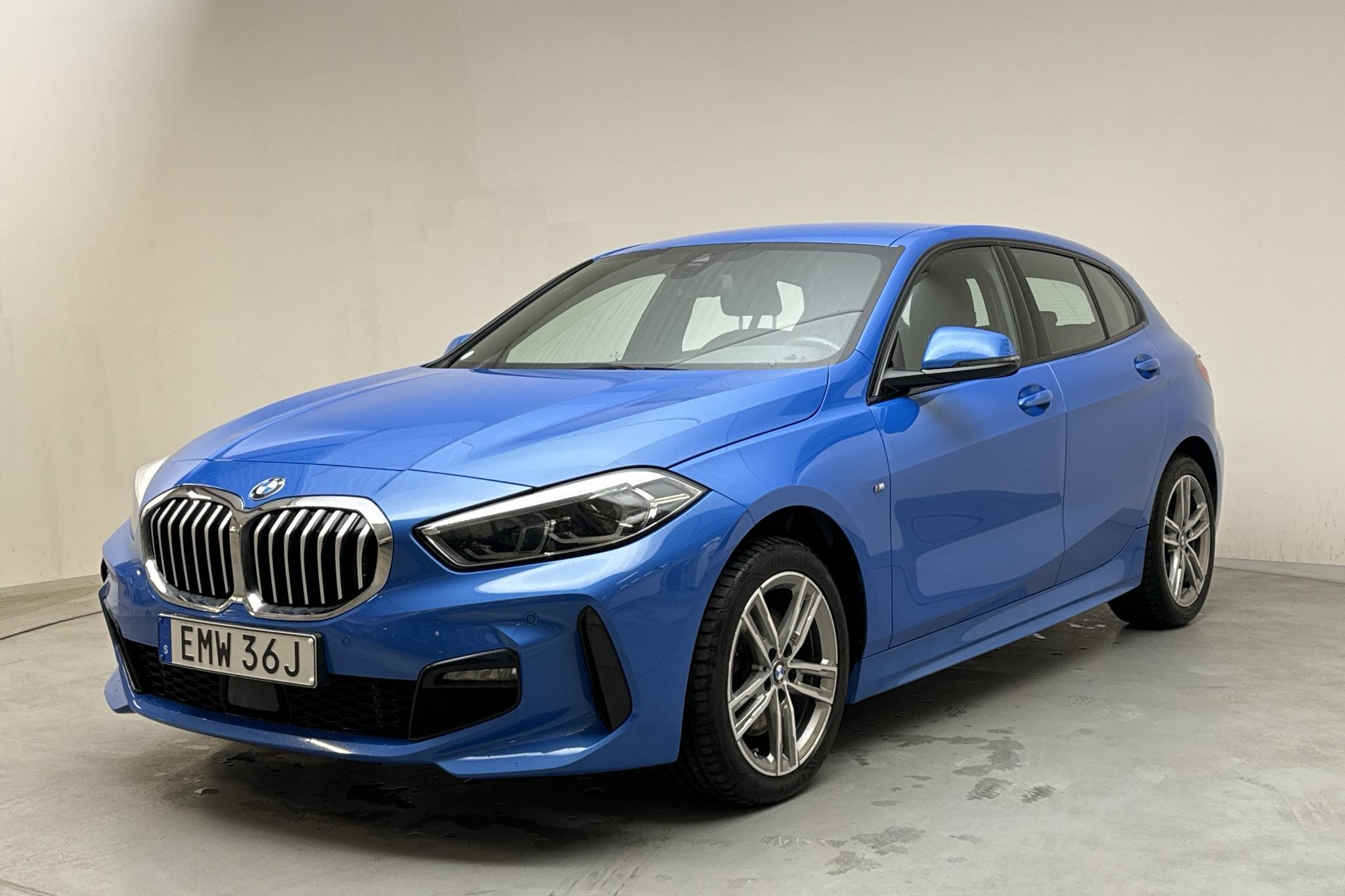BMW 118i 5dr, F40 (140hk) - 47 530 km - Käsitsi - sinine - 2021