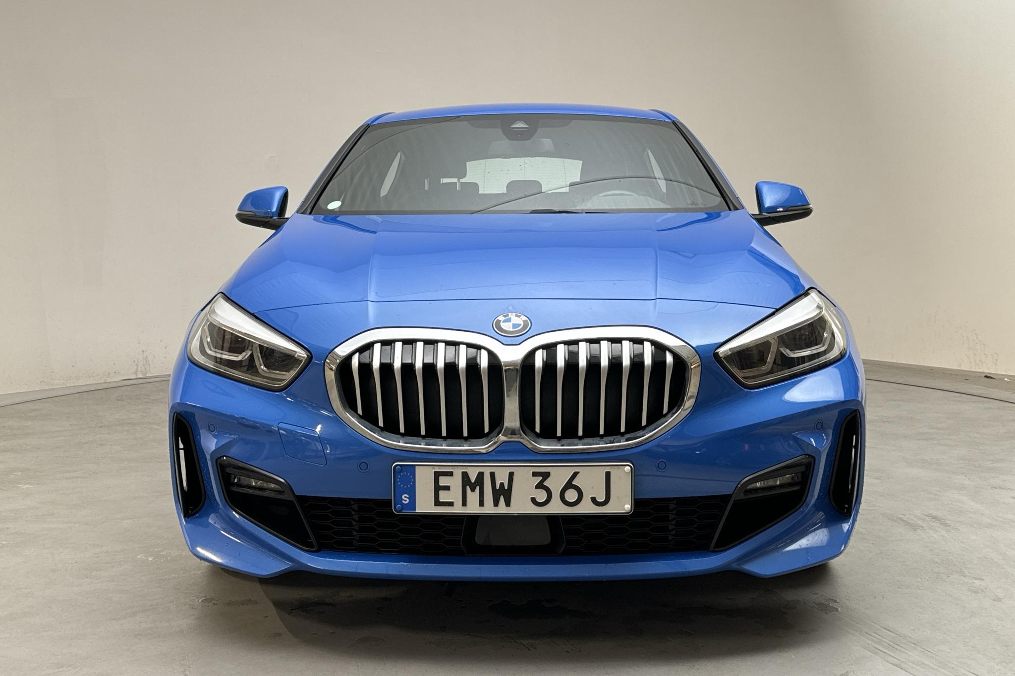 BMW 118i 5dr, F40 (140hk) - 47 530 km - Manuaalinen - sininen - 2021