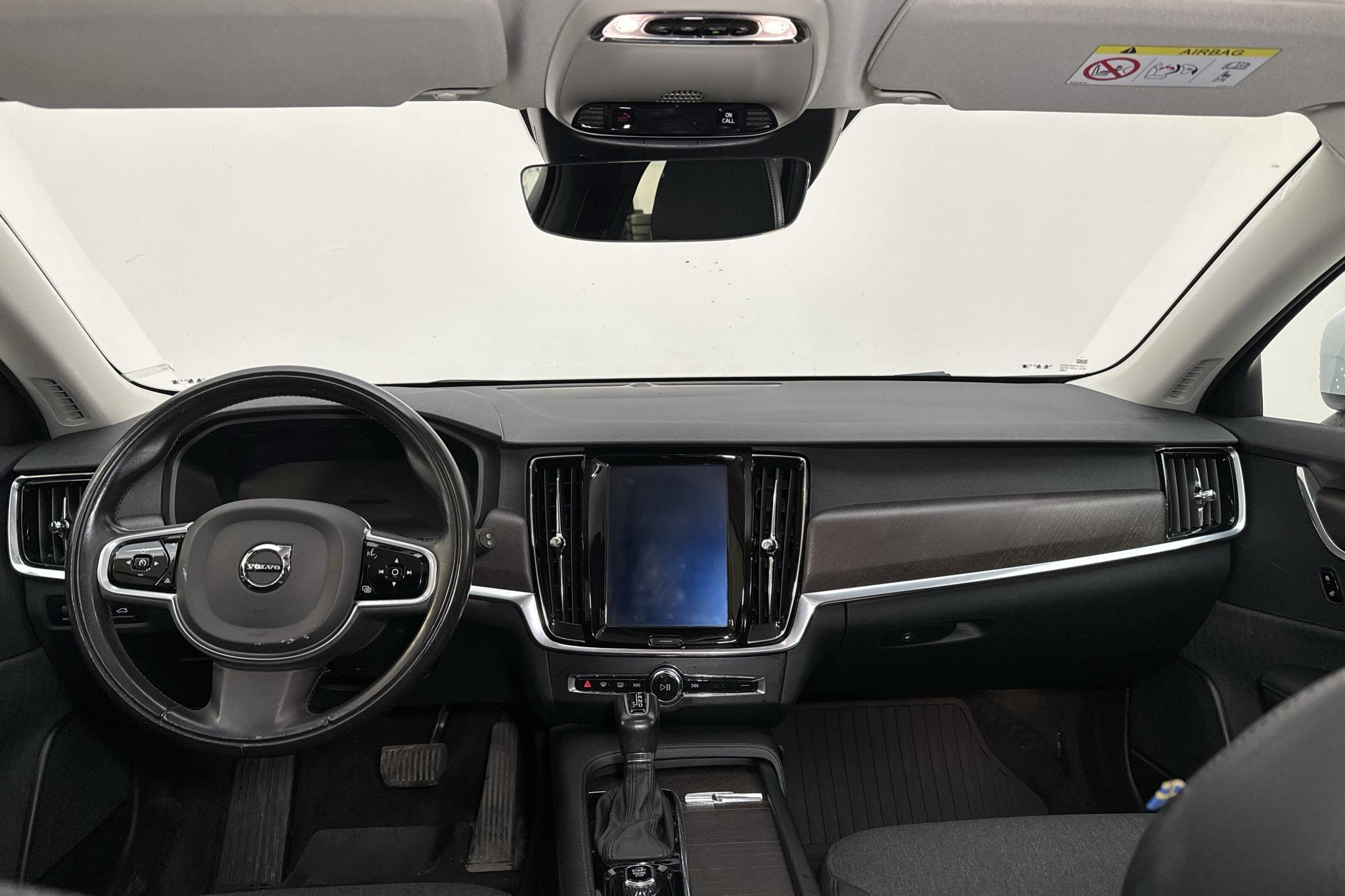 Volvo V90 D4 Cross Country AWD (190hk) - 226 320 km - Automatic - white - 2019