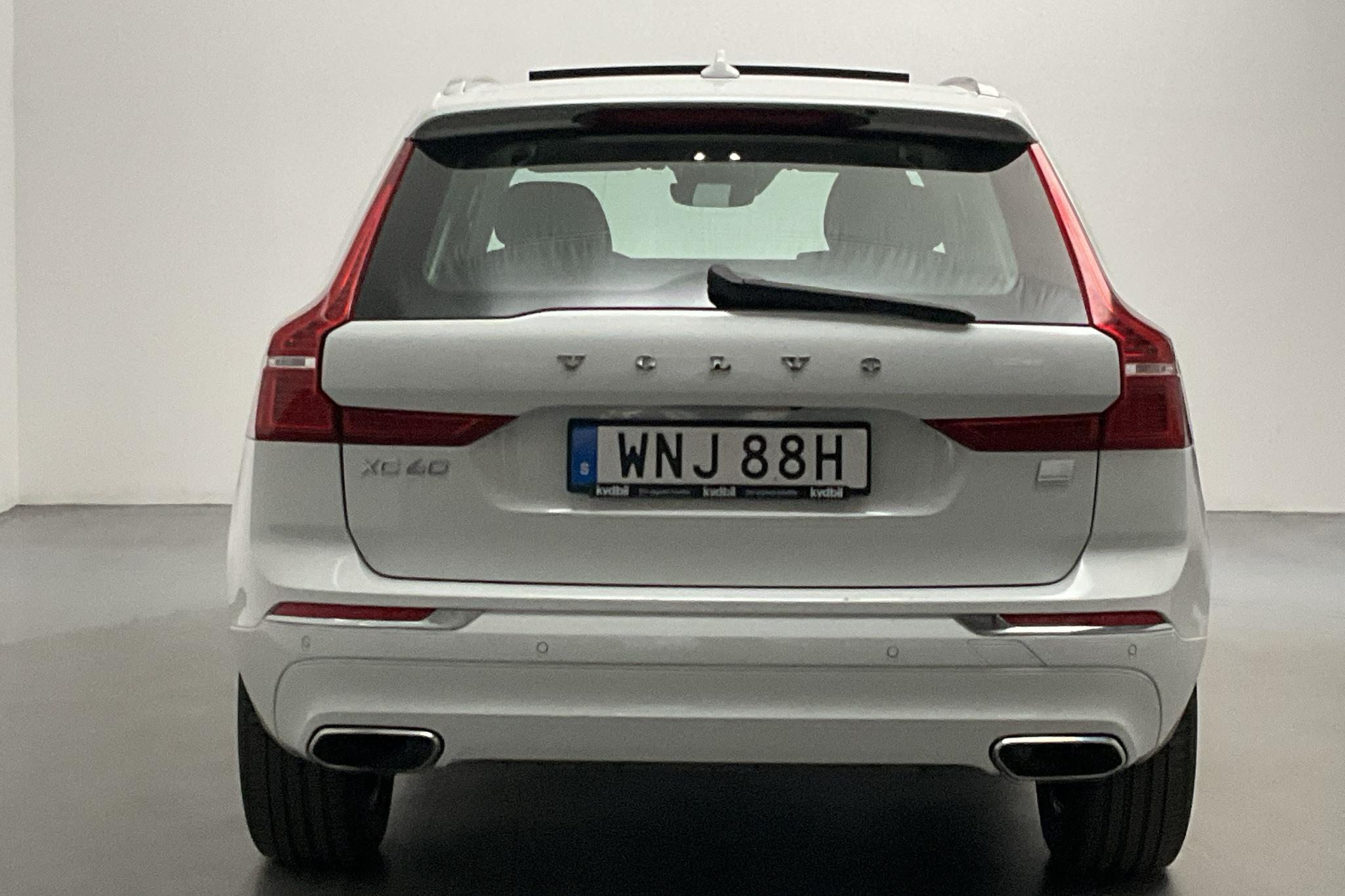 Volvo XC60 T6 AWD Recharge (340hk) - 112 700 km - Automatyczna - biały - 2021