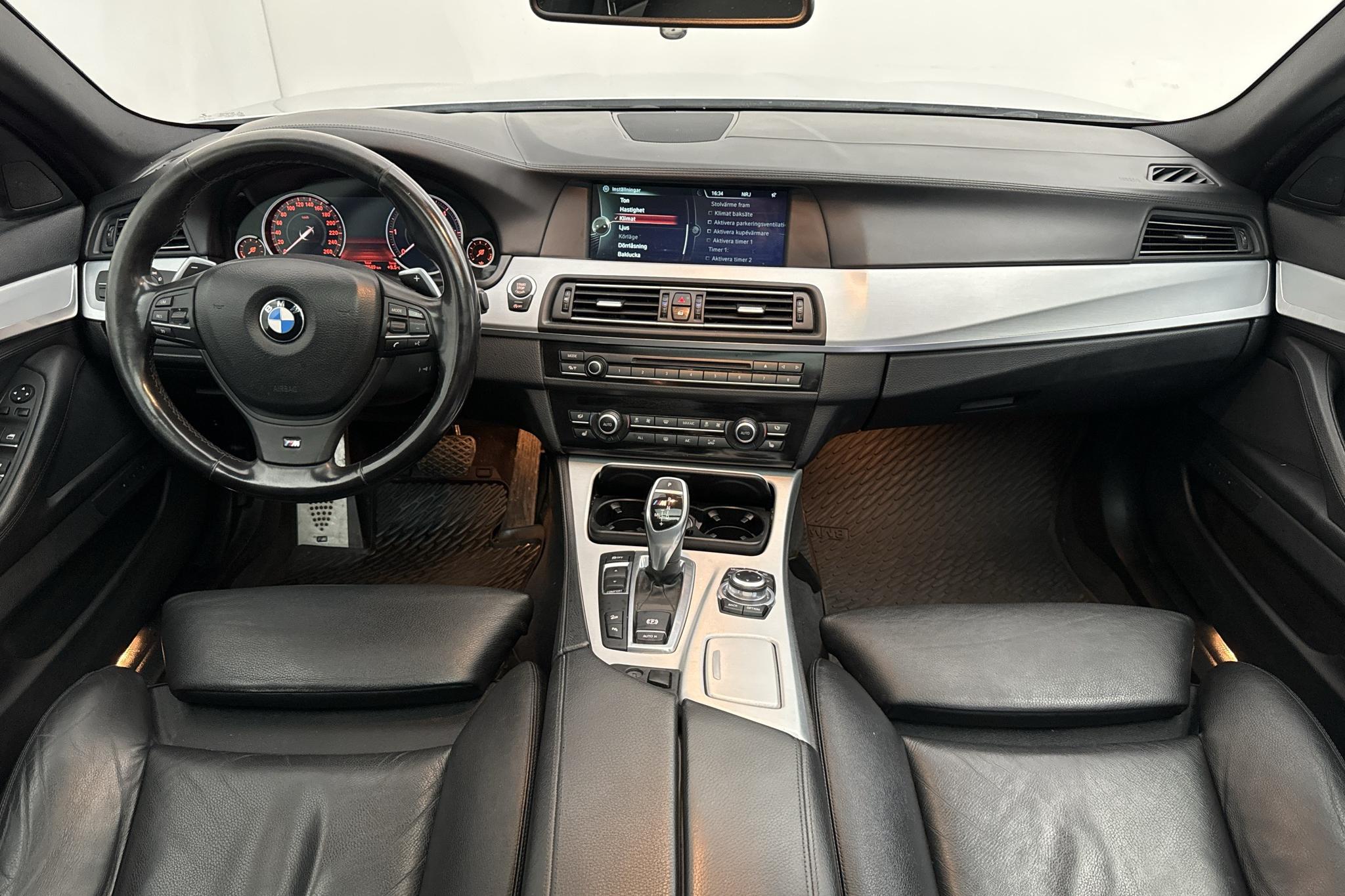 BMW M550d xDrive Touring, F11 (381hk) - 252 850 km - Automatic - Light Grey - 2013