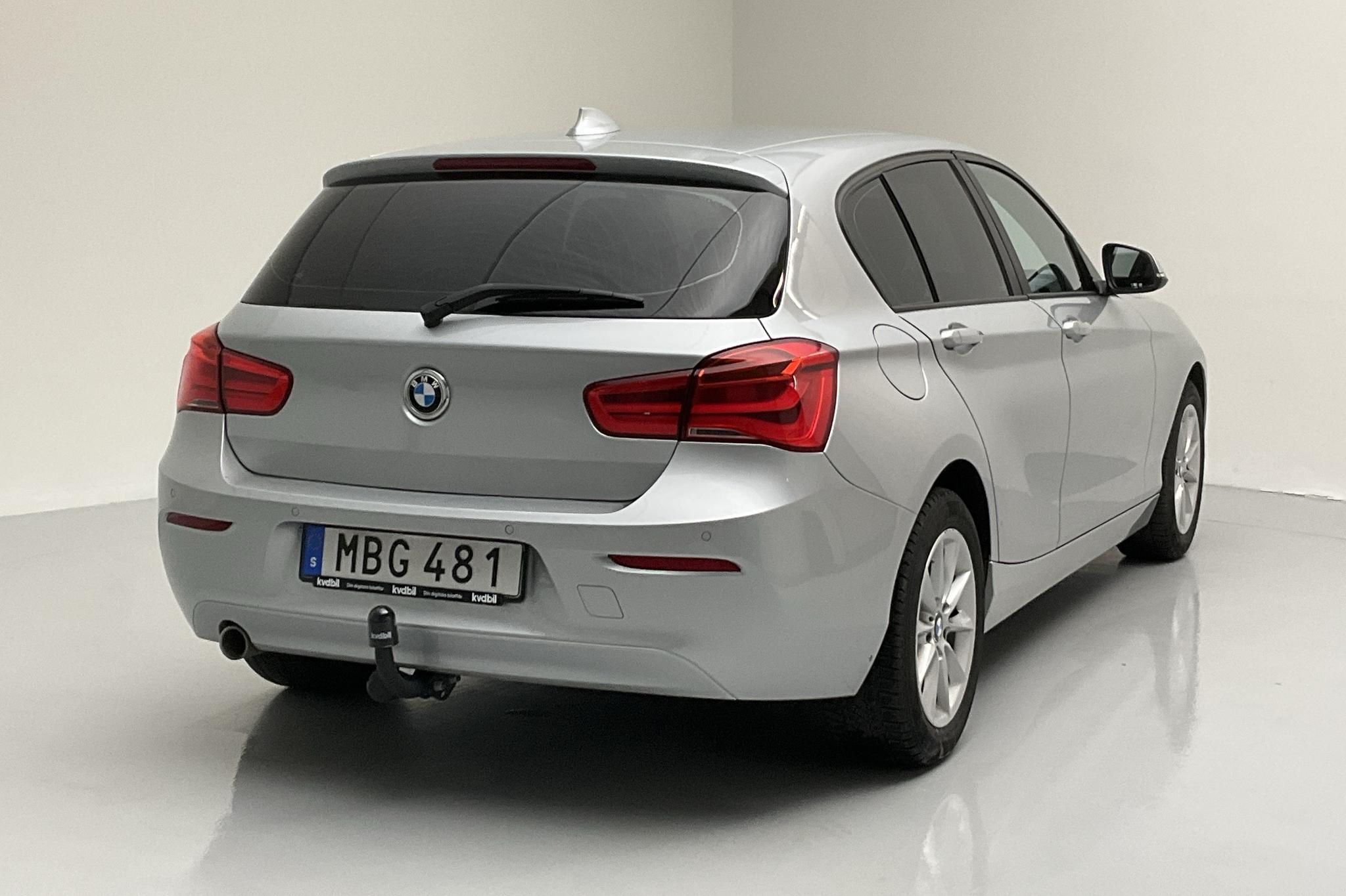 BMW 116d 5dr, F20 (116hk) - 95 500 km - Manualna - srebro - 2016
