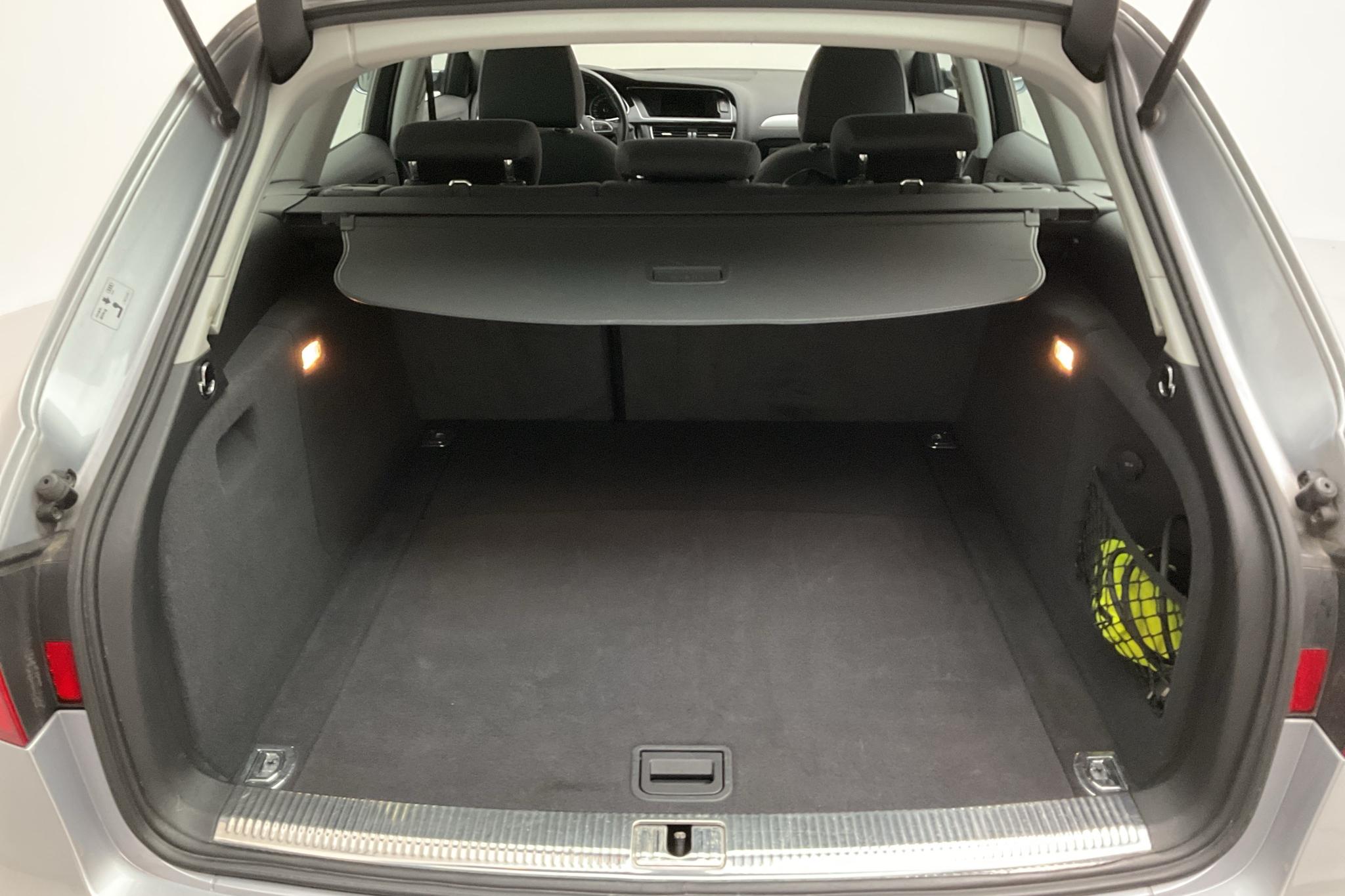 Audi A4 2.0 TDI clean diesel Avant quattro (190hk) - 178 700 km - Automatyczna - srebro - 2015