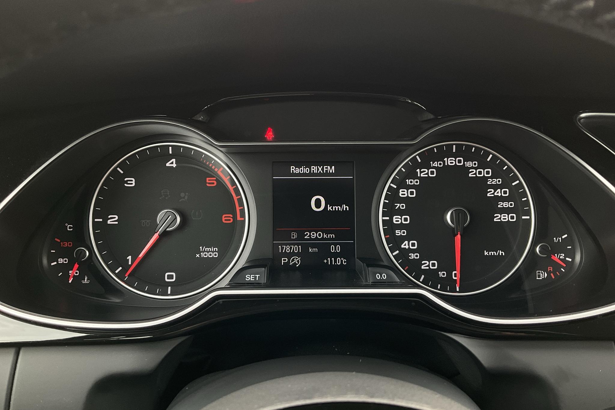 Audi A4 2.0 TDI clean diesel Avant quattro (190hk) - 178 700 km - Automaattinen - hopea - 2015