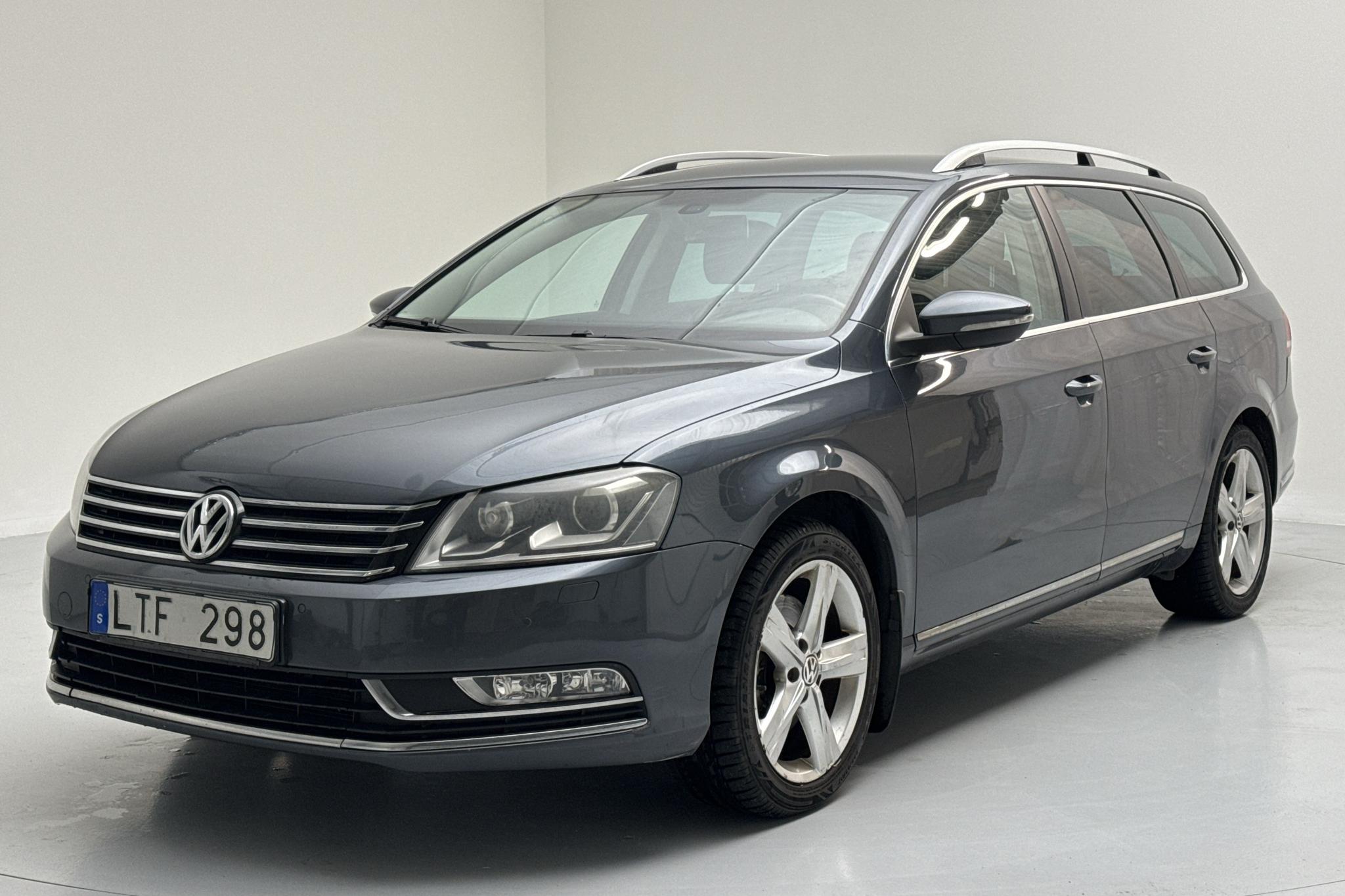 VW Passat 1.4 TSI EcoFuel Variant (150hk) - 16 814 mil - Automat - Light Grey - 2012