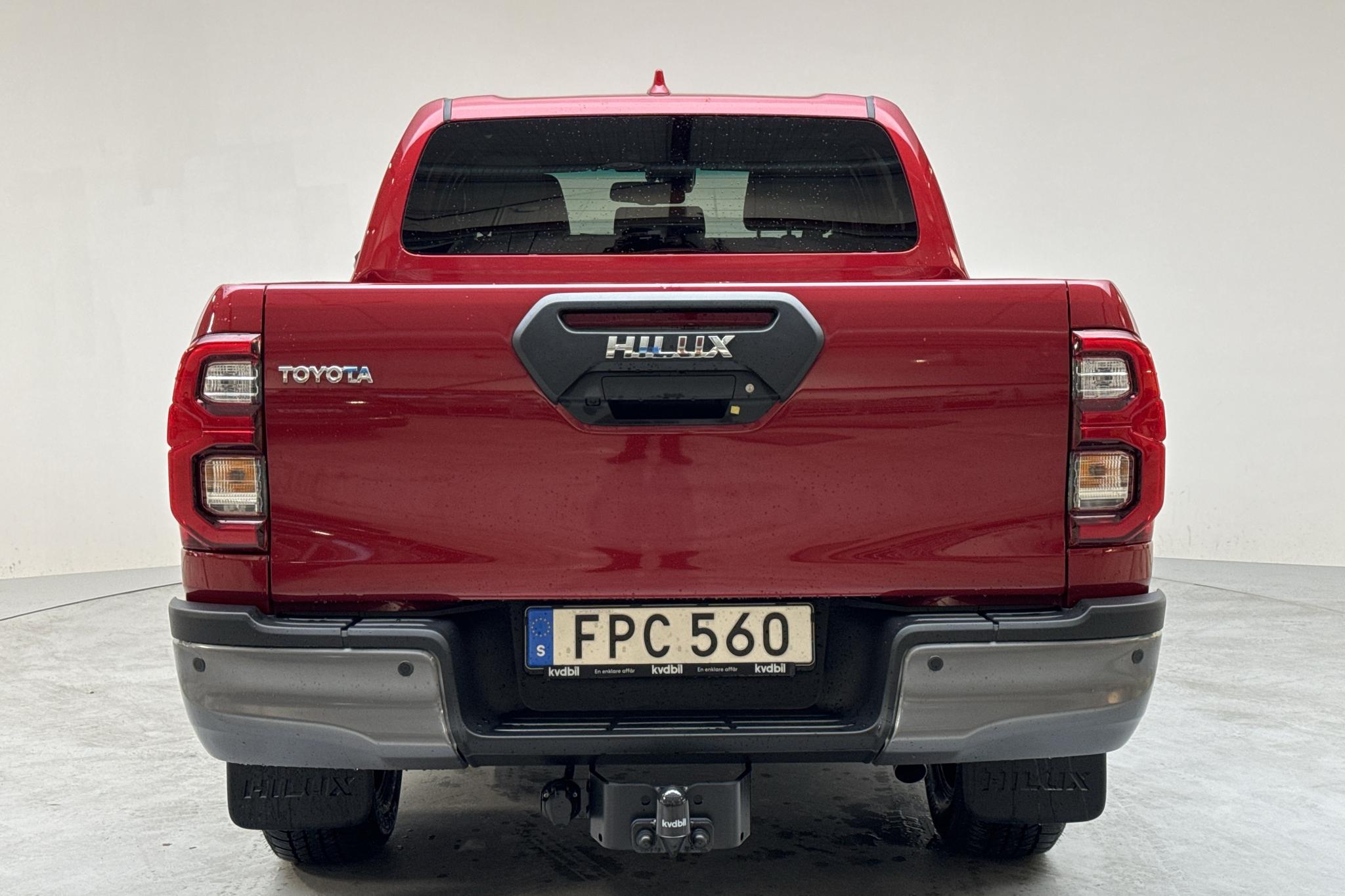 Toyota Hilux 2.8 D 4WD (204hk) - 20 km - Automaattinen - punainen - 2024