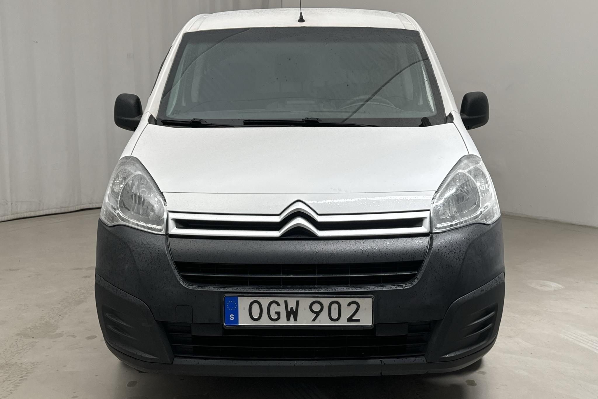 Citroen Berlingo 1.6 BlueHDi Skåp (75hk) - 137 340 km - Manualna - biały - 2016